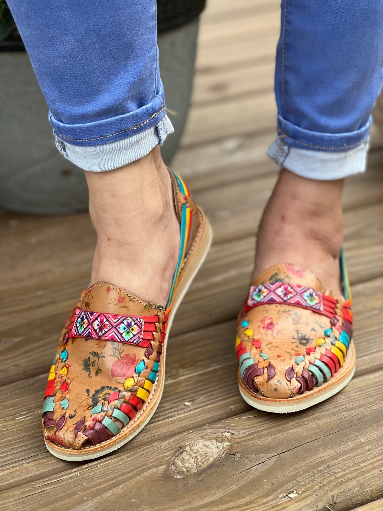 Mexican Floral Artisanal Leather Flats. Huaraches Floral Fino - Solei Store