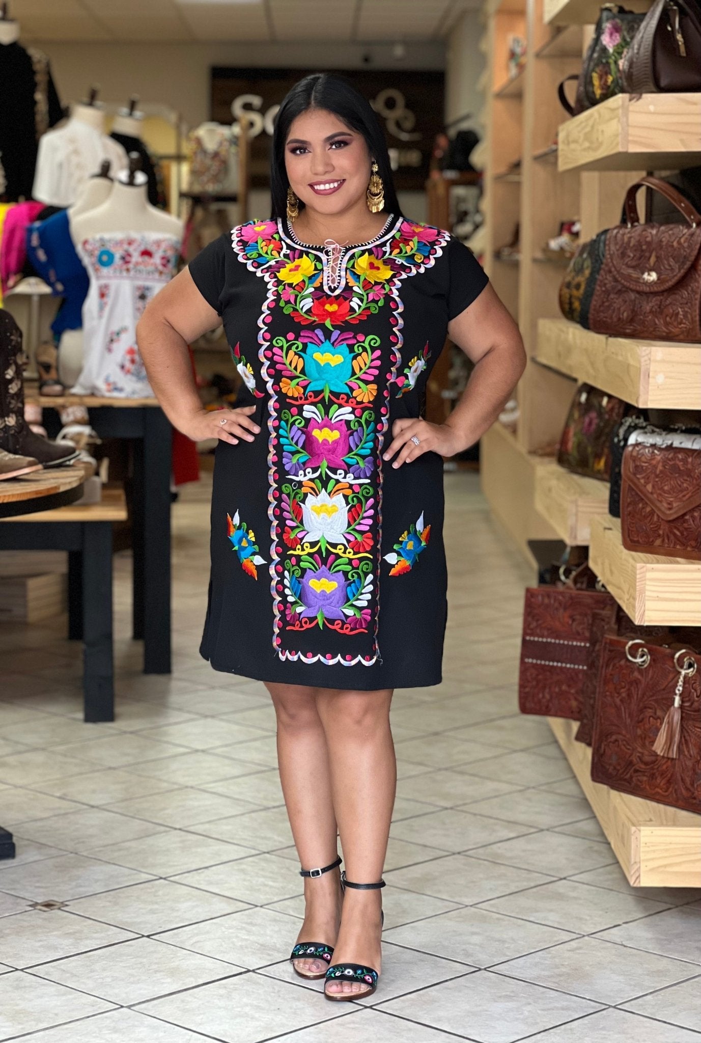 Mexican Floral Embroidered Kimono Dress. Vestido Kimono Flores Corto - Solei Store