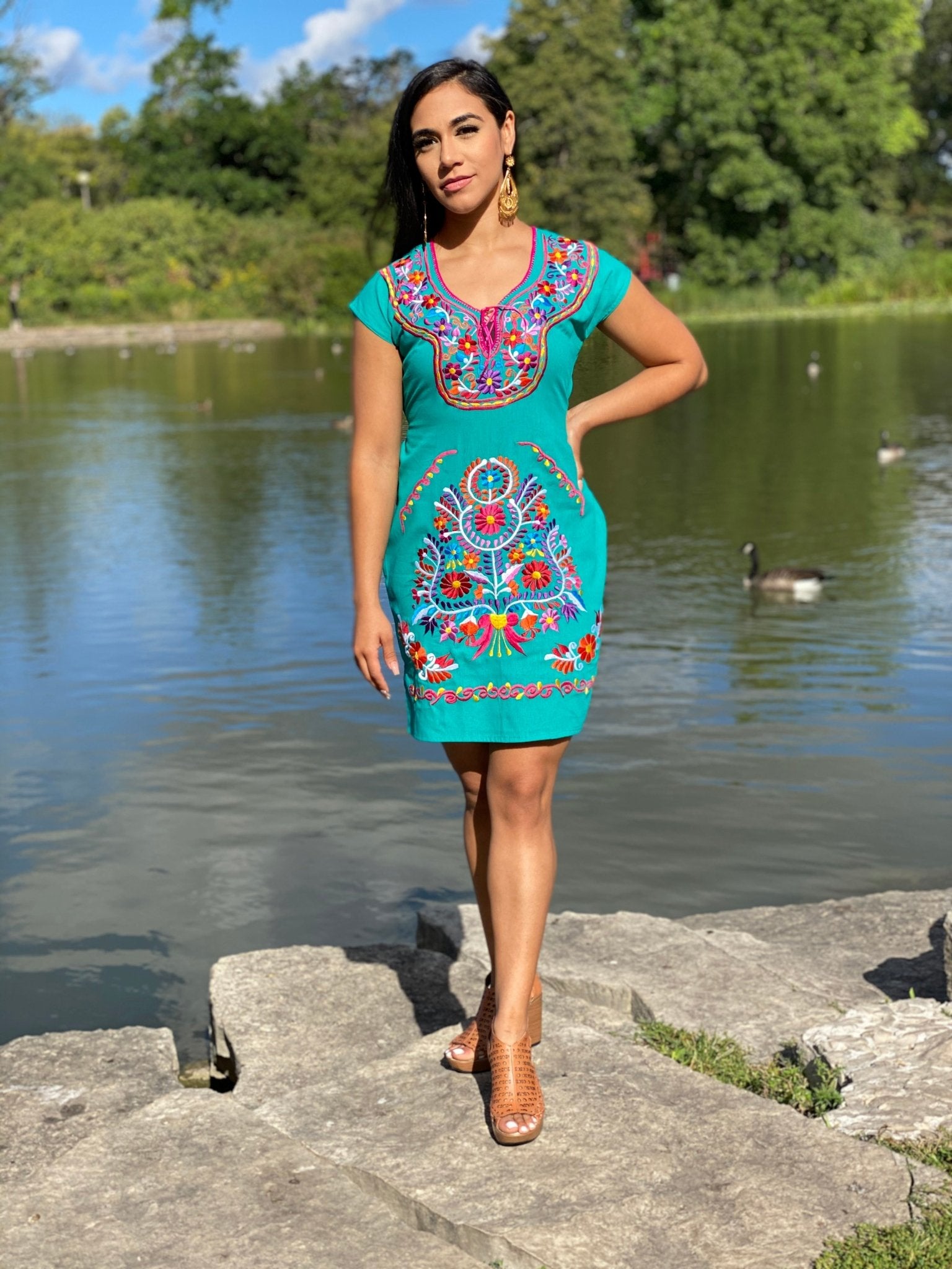 Mexican Floral Embroidered Midi Kimono Dress. Vestido Kimono Corto - Solei Store