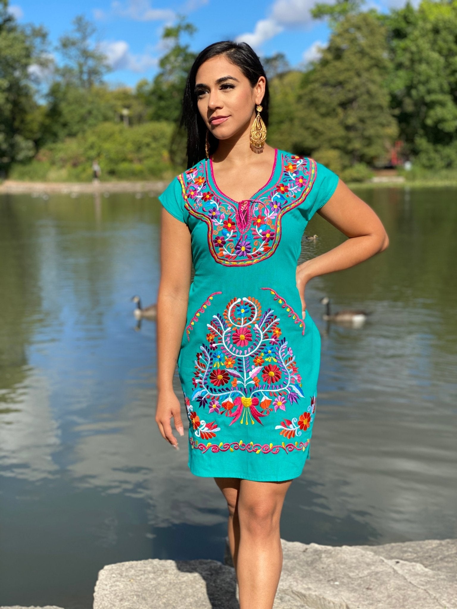 Mexican Floral Embroidered Midi Kimono Dress. Vestido Kimono Corto - Solei Store