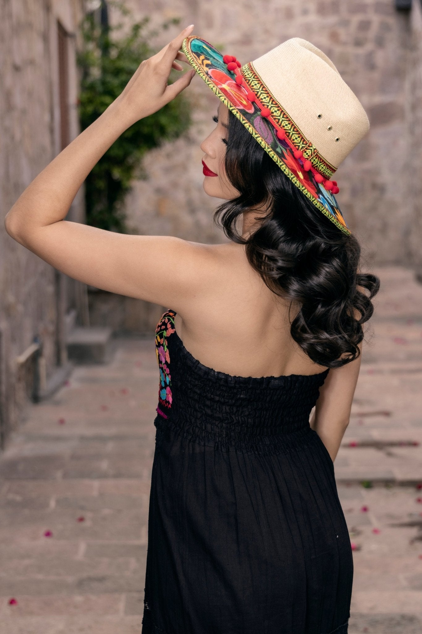 Mexican Floral Embroidered Palm Hat. Sombrero de Palma Bordado - Solei Store