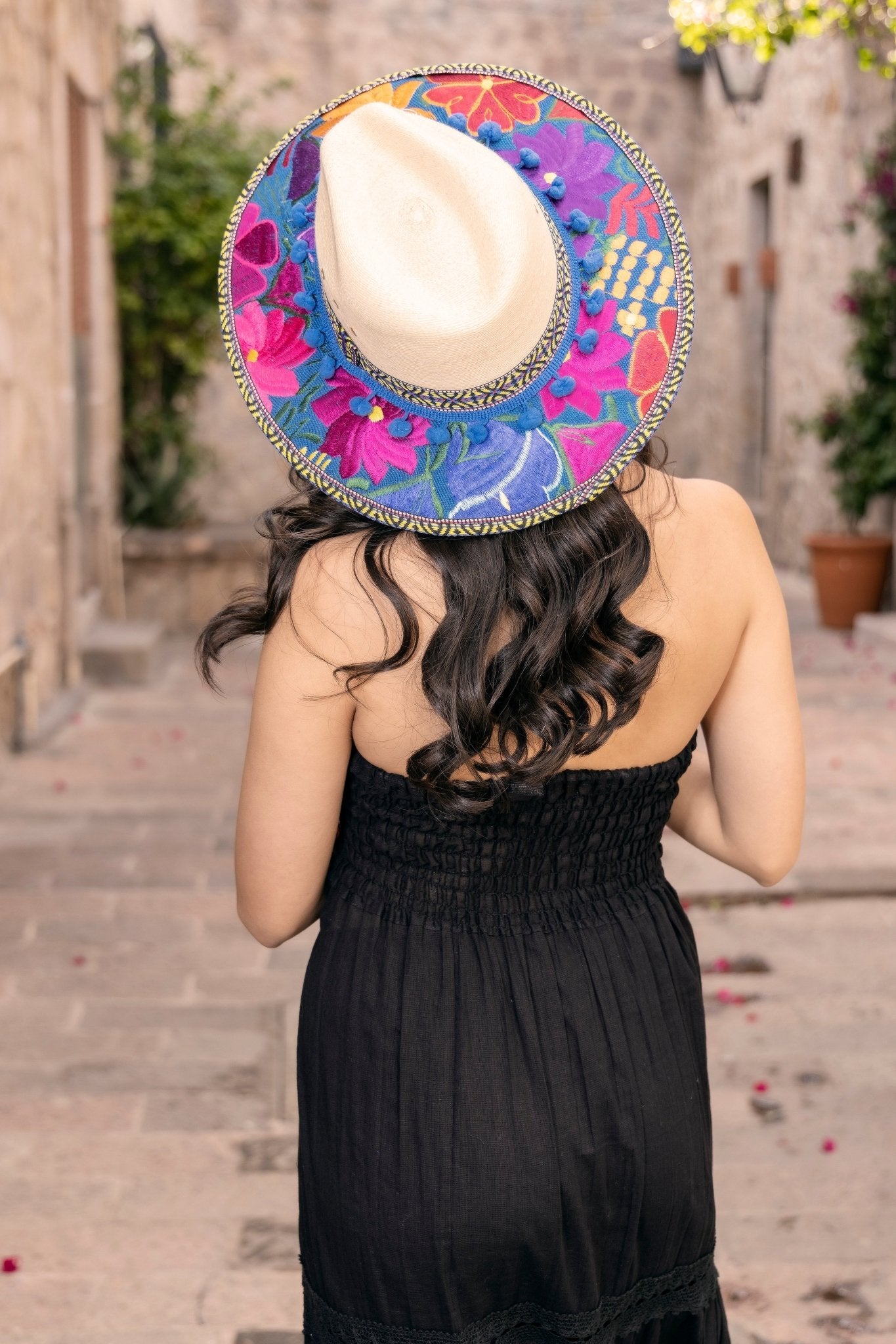 Mexican Floral Embroidered Palm Hat. Sombrero de Palma Bordado - Solei Store