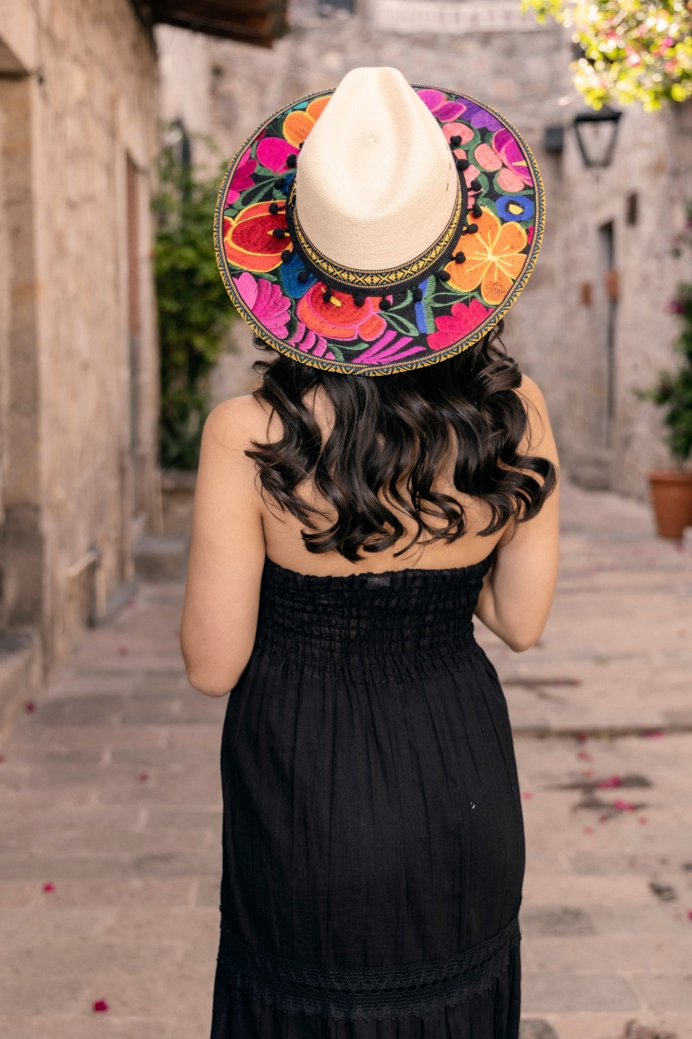 Mexican Floral Embroidered Palm Hat. Sombrero de Palma Bordado - Solei Store