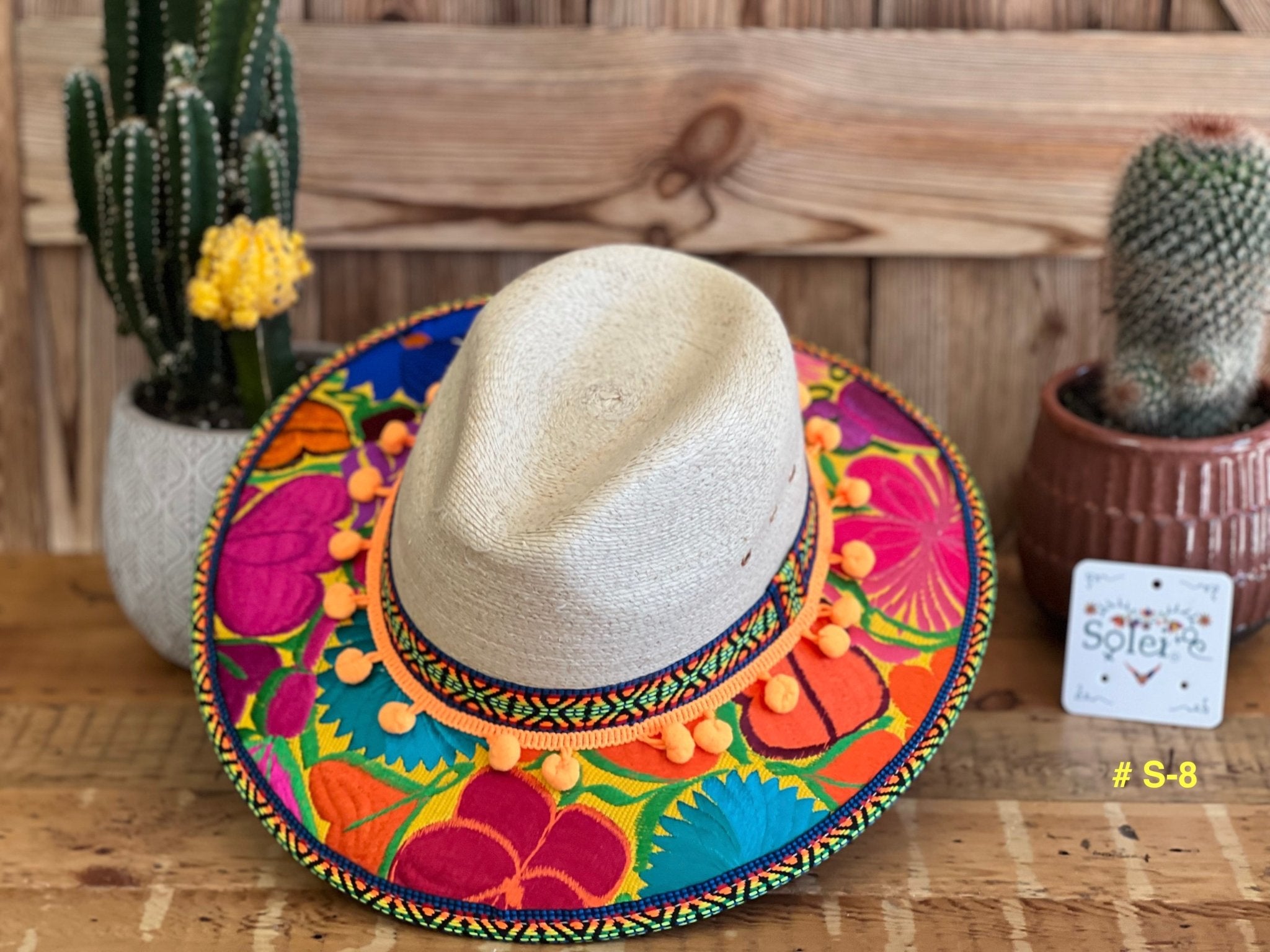 Mexican Floral Embroidered Palm Hat. Sombrero de Palma Bordado - Solei Store