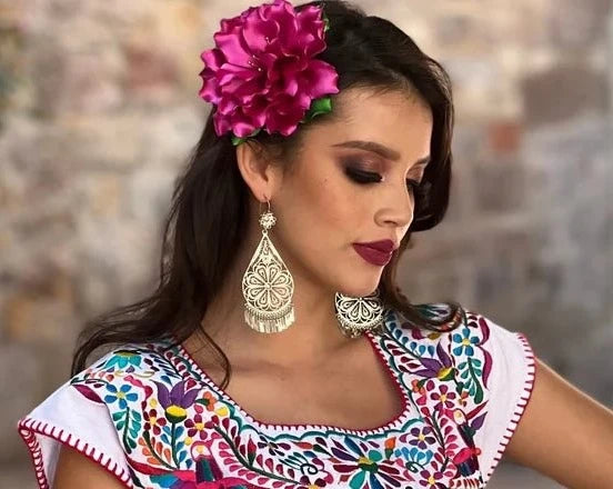 Mexican Floral Pear Filigree Earrings. Aretes Pera Margarita. - Solei Store