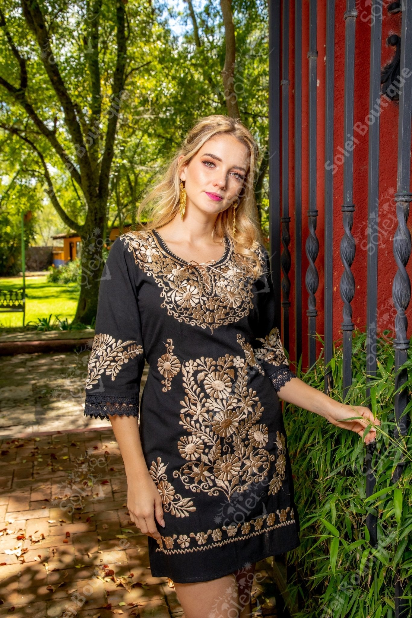 Mexican Golden Embroidered Dress. Kimono Deluxe. - Solei Store