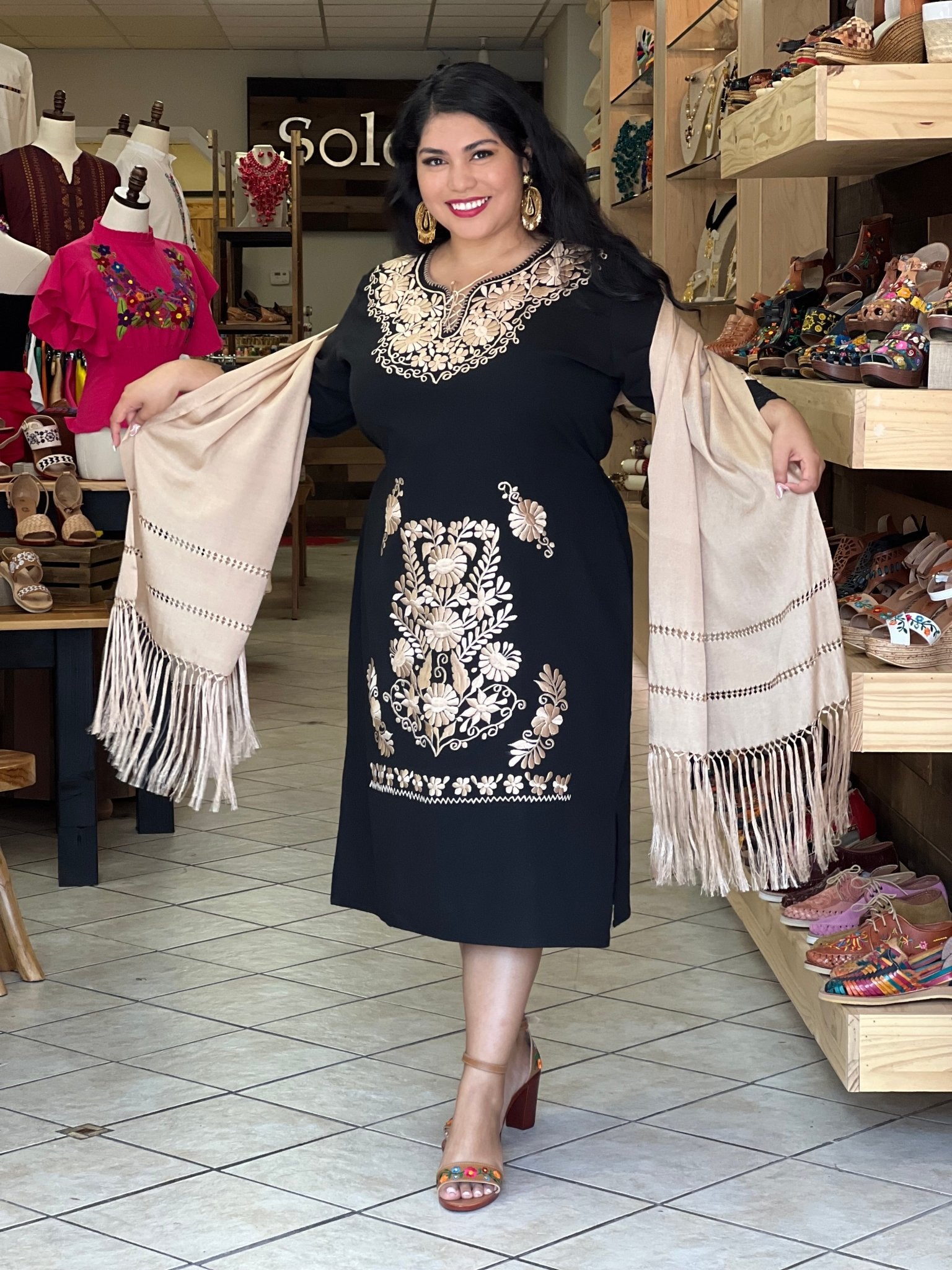 Mexican Golden Floral Embroidered Dress. Vestido Kimono Dorado Deluxe Largo - Solei Store