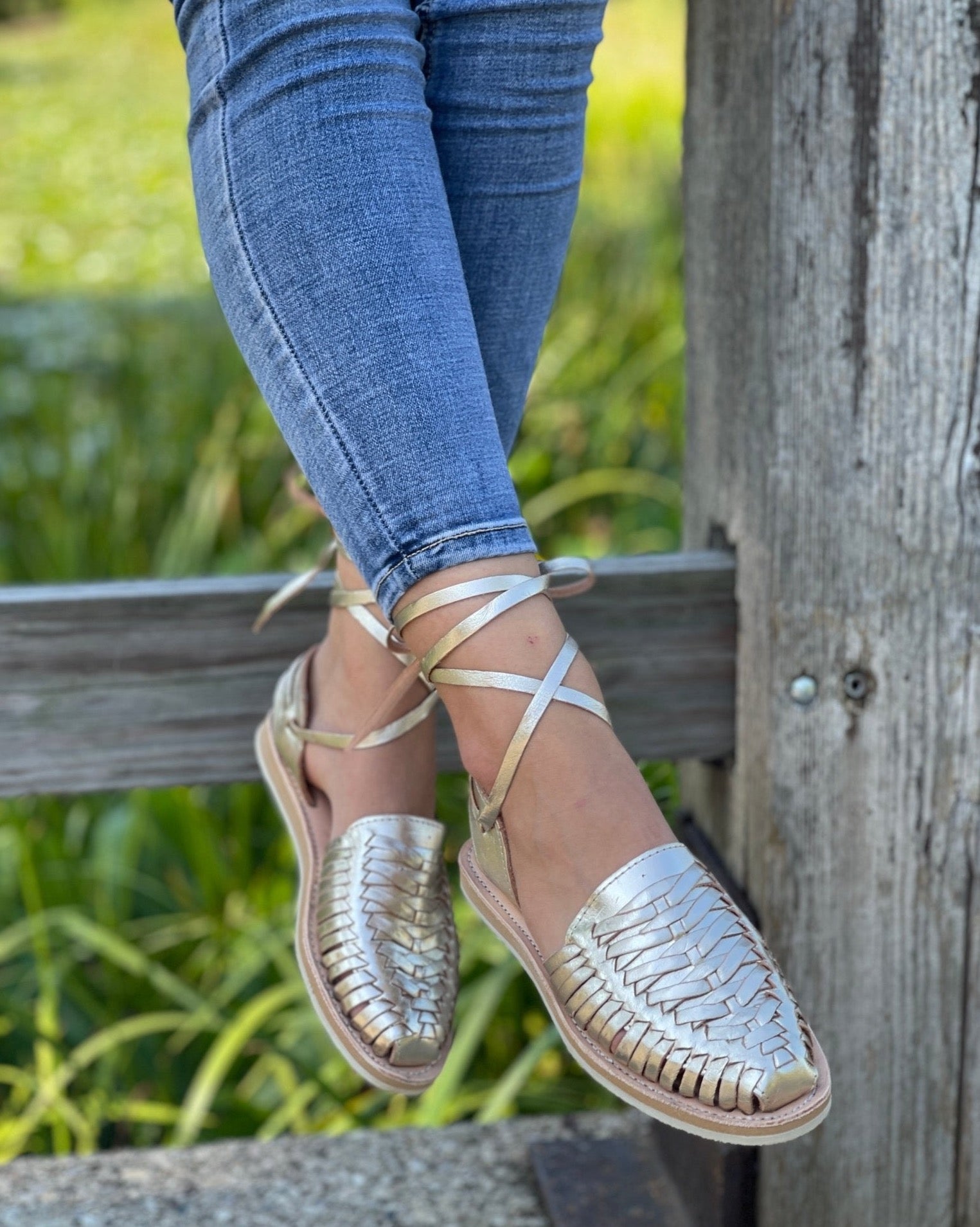 Mexican Golden Leather Flats. Lace Up Flats. Huarache Charissa Trenzado Dorado. - Solei Store