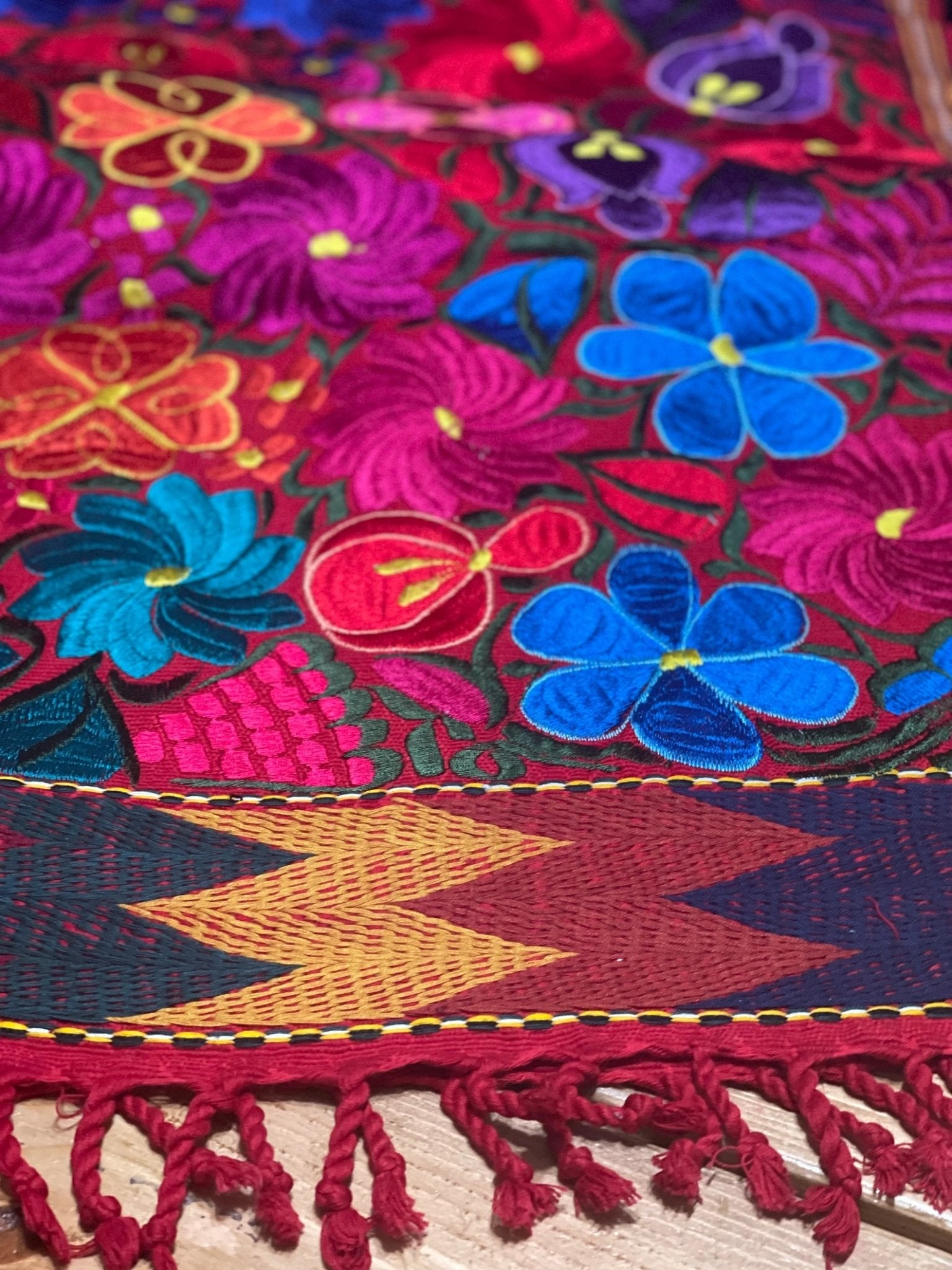 Mexican Handwoven Table Runner, Mexican Table Runner, Embroidered Table Runner. Camino de Mesa - Solei Store