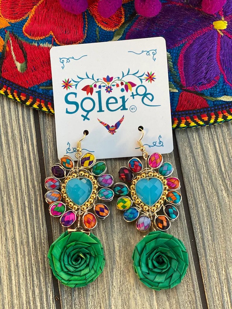 Mexican Heart Earrings. Artisanal Palm Leaf Earrings. Arete Corazon Palma - Solei Store