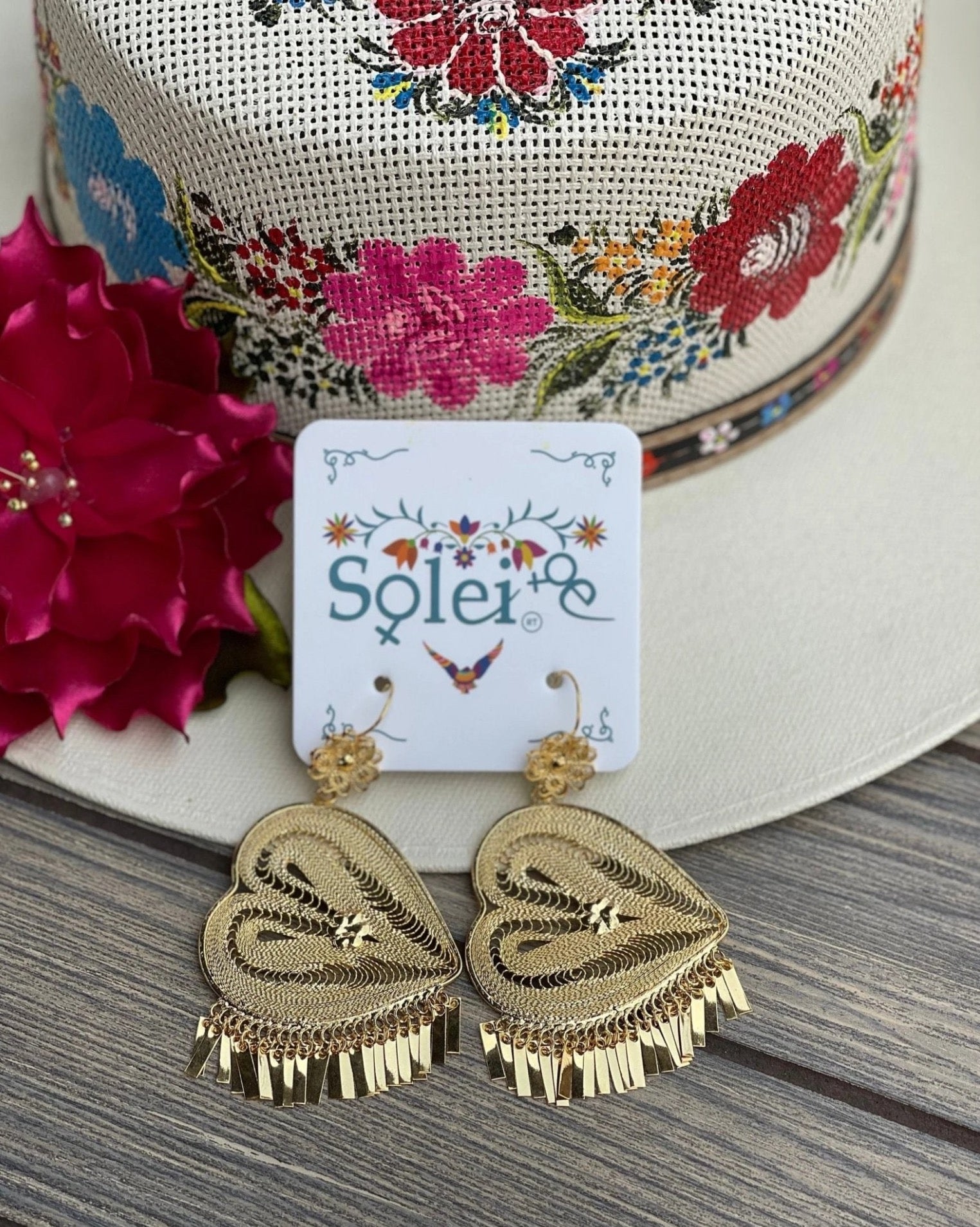 Mexican Heart Filigree Earrings. Traditional Mexican Earrings. Arete Corazon de lado. - Solei Store