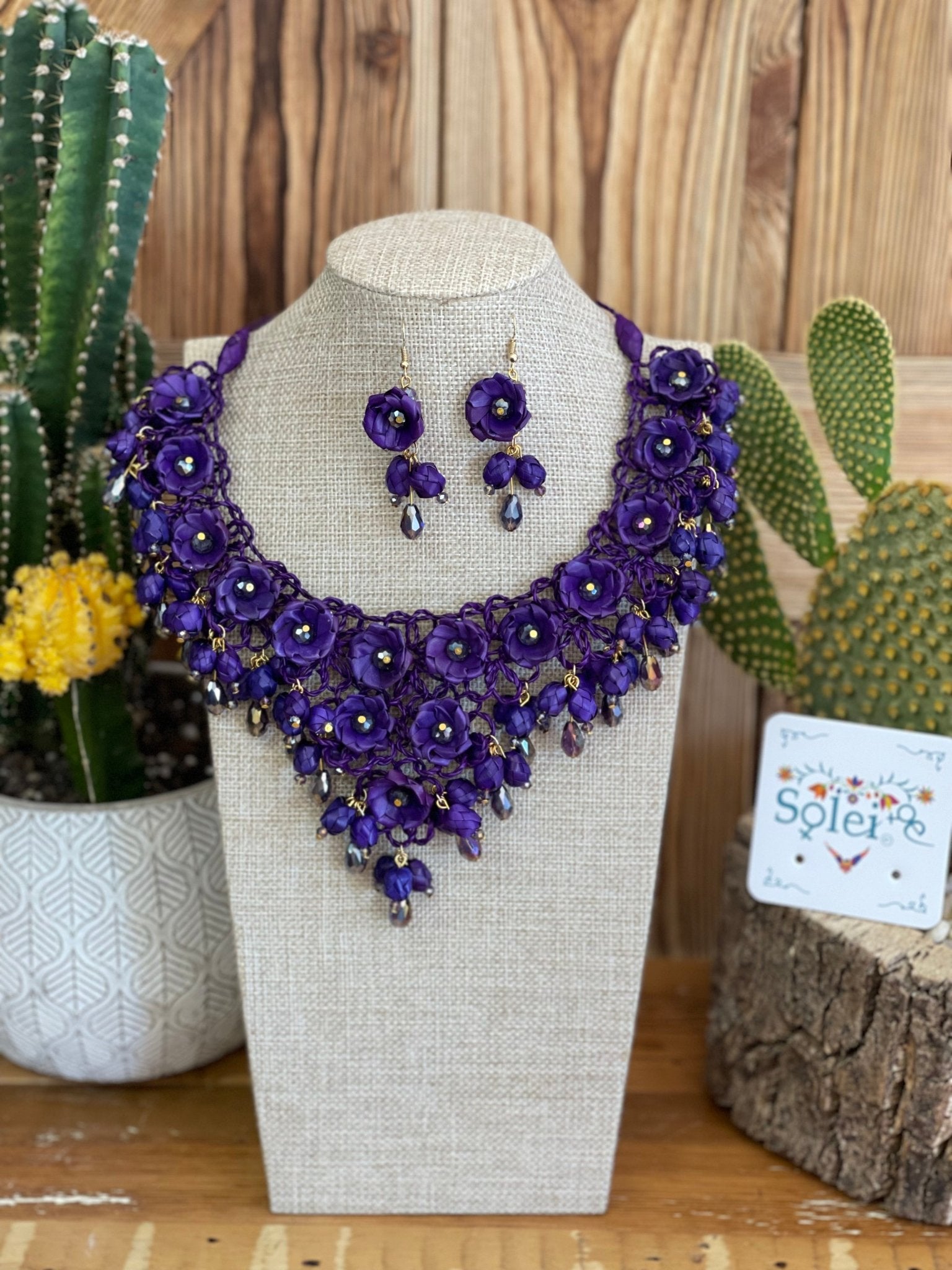Mexican Jewerly Set. Palm Leaf Flower Necklace and Earrings. Collar de Palma Corto - Solei Store