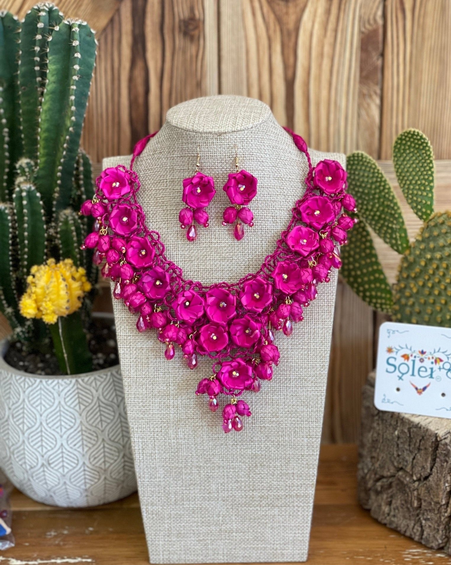 Mexican Jewerly Set. Palm Leaf Flower Necklace and Earrings. Collar de Palma Corto - Solei Store