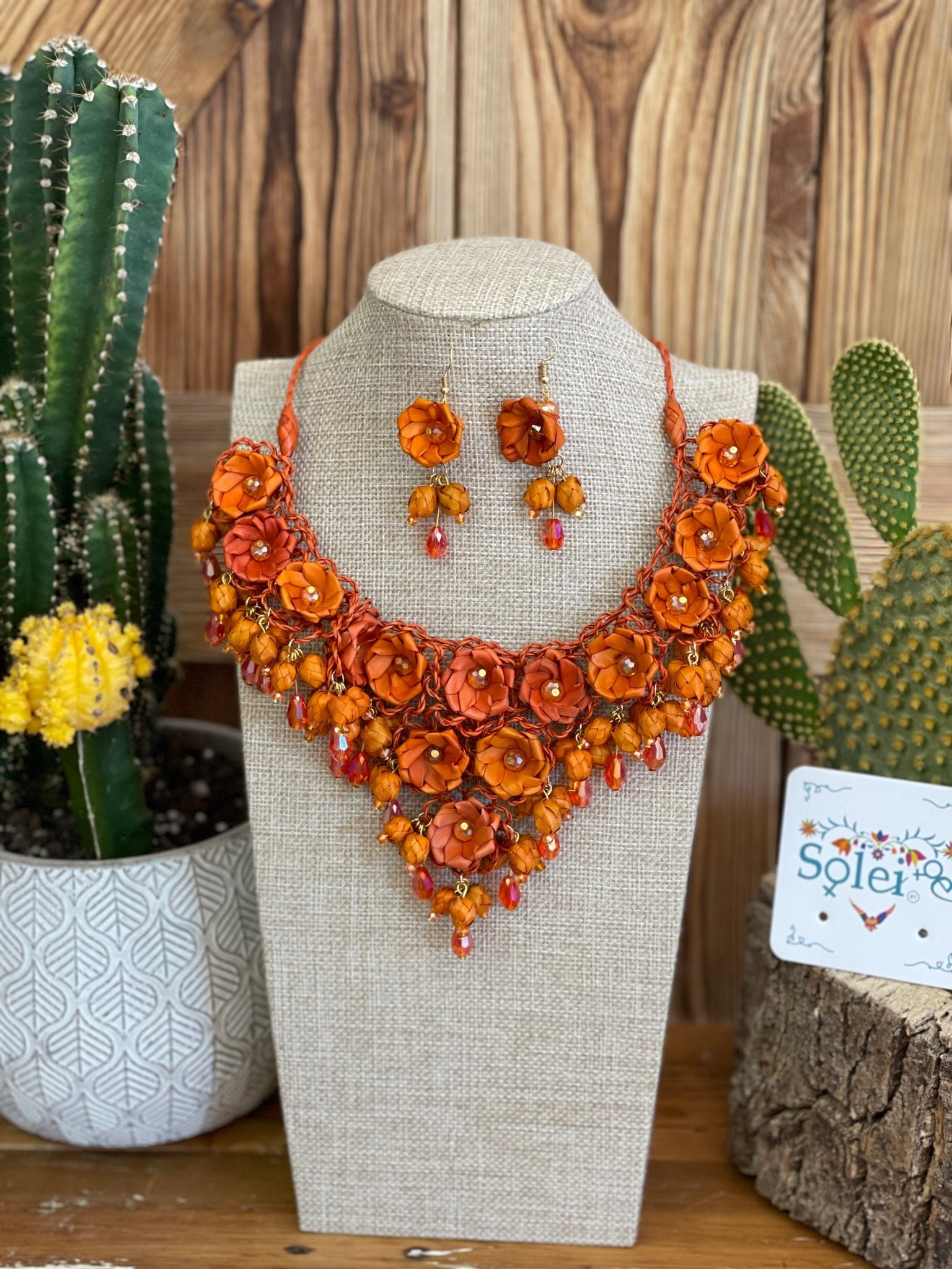 Mexican Jewerly Set. Palm Leaf Flower Necklace and Earrings. Collar de Palma Corto - Solei Store