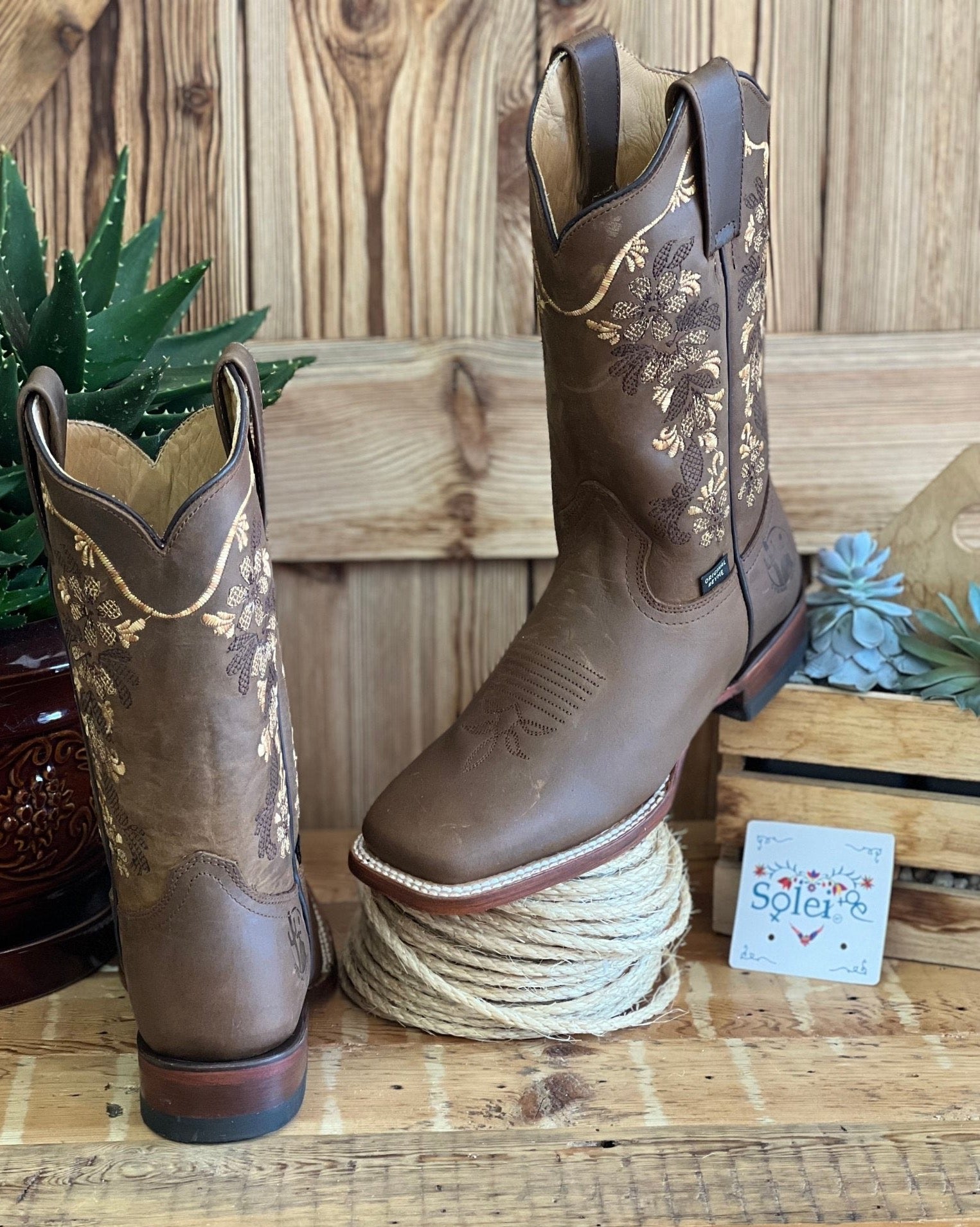 Mexican Leather Floral Embroidered Boots. Valentina Boots. - Solei Store