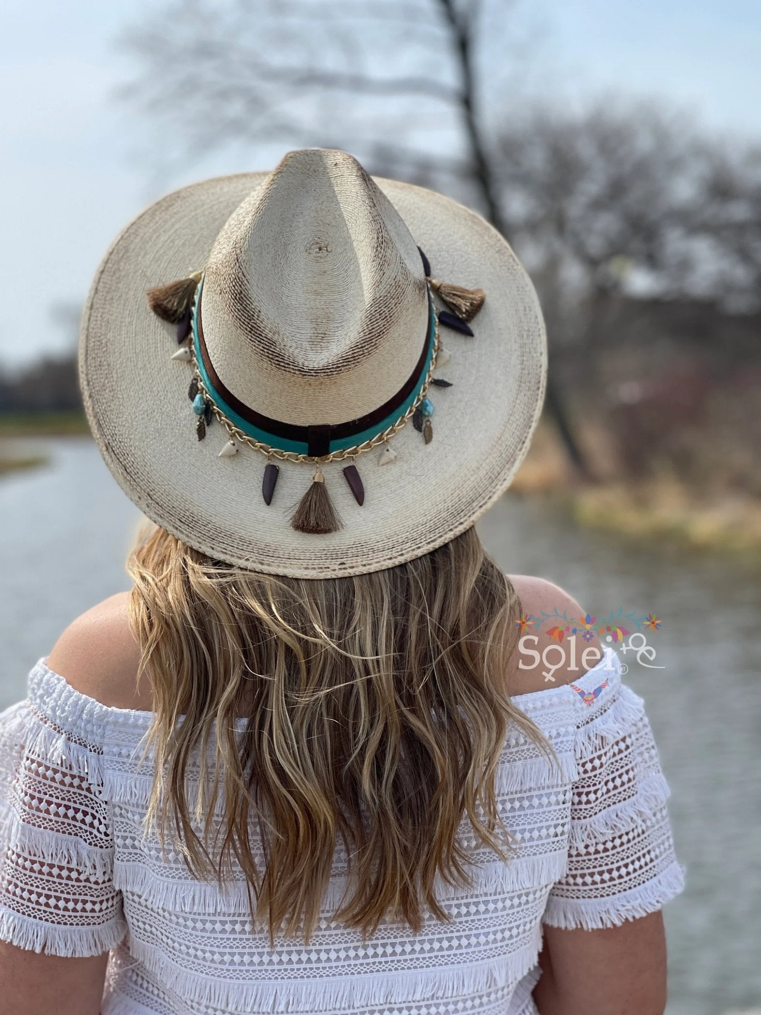 Mexican Palm Hat with Charms. Sombrero Fossil. - Solei Store