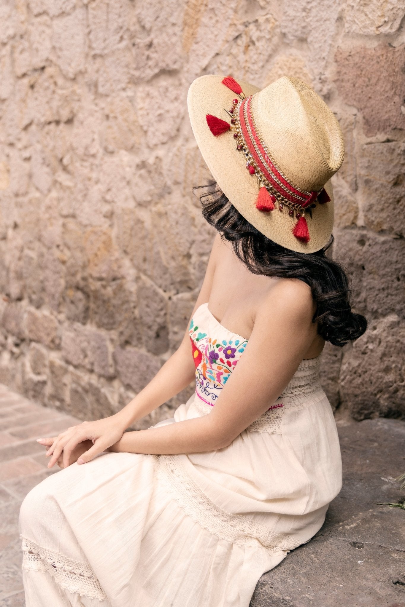 Mexican Palm Hat with Pearls. Sombrero Perlas Mayra - Solei Store