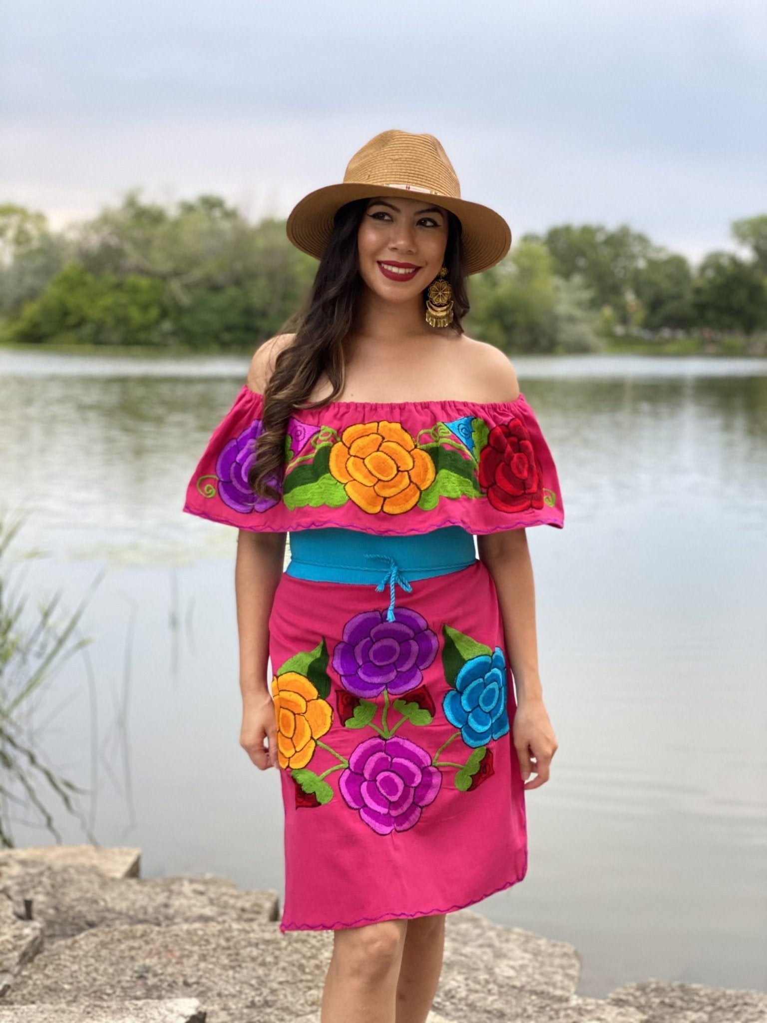 Mexican Peasant style dress. Off the shoulder dress with floral embroidery. - Solei Store