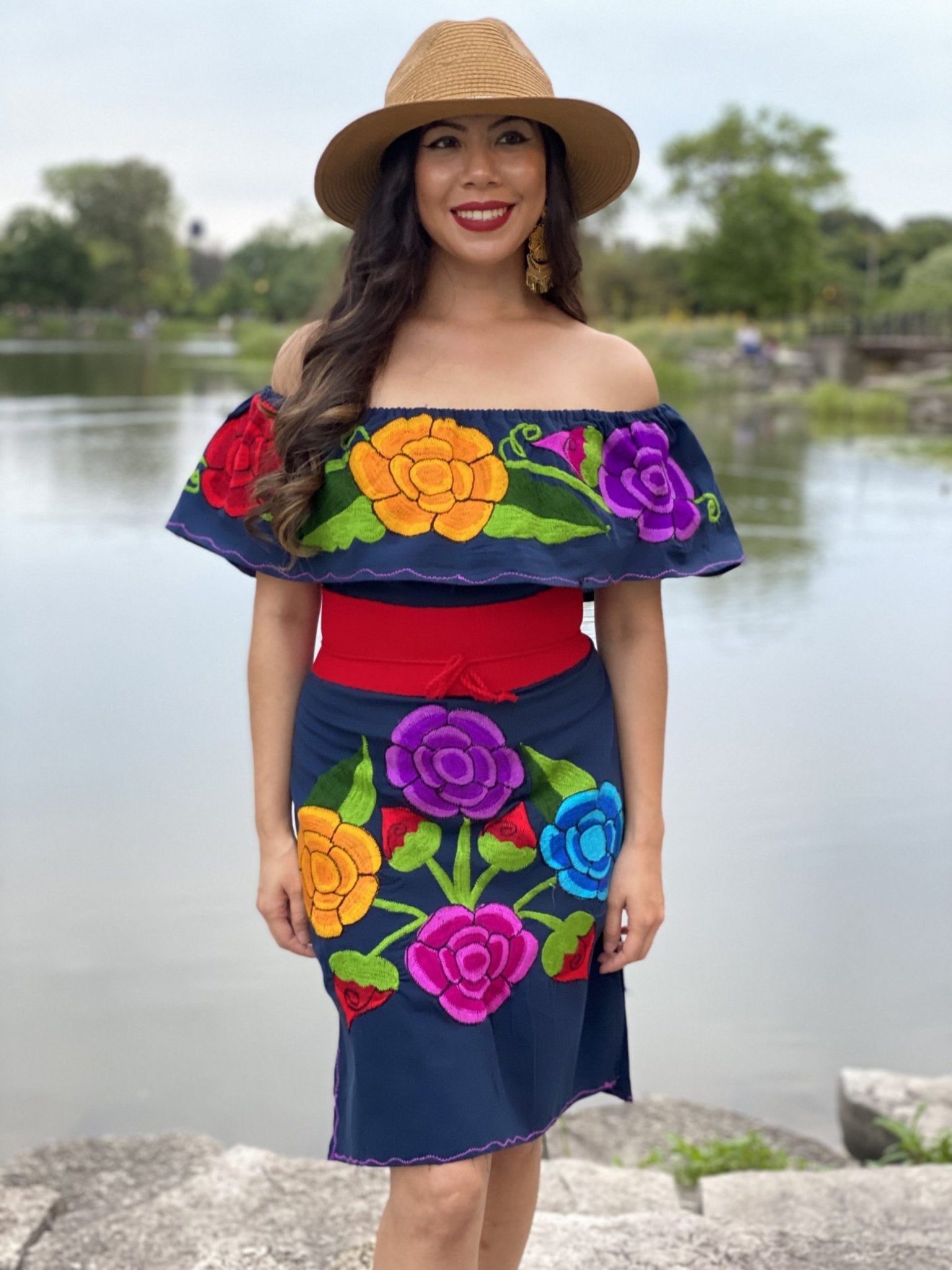 Mexican Peasant style dress. Off the shoulder dress with floral embroidery. - Solei Store