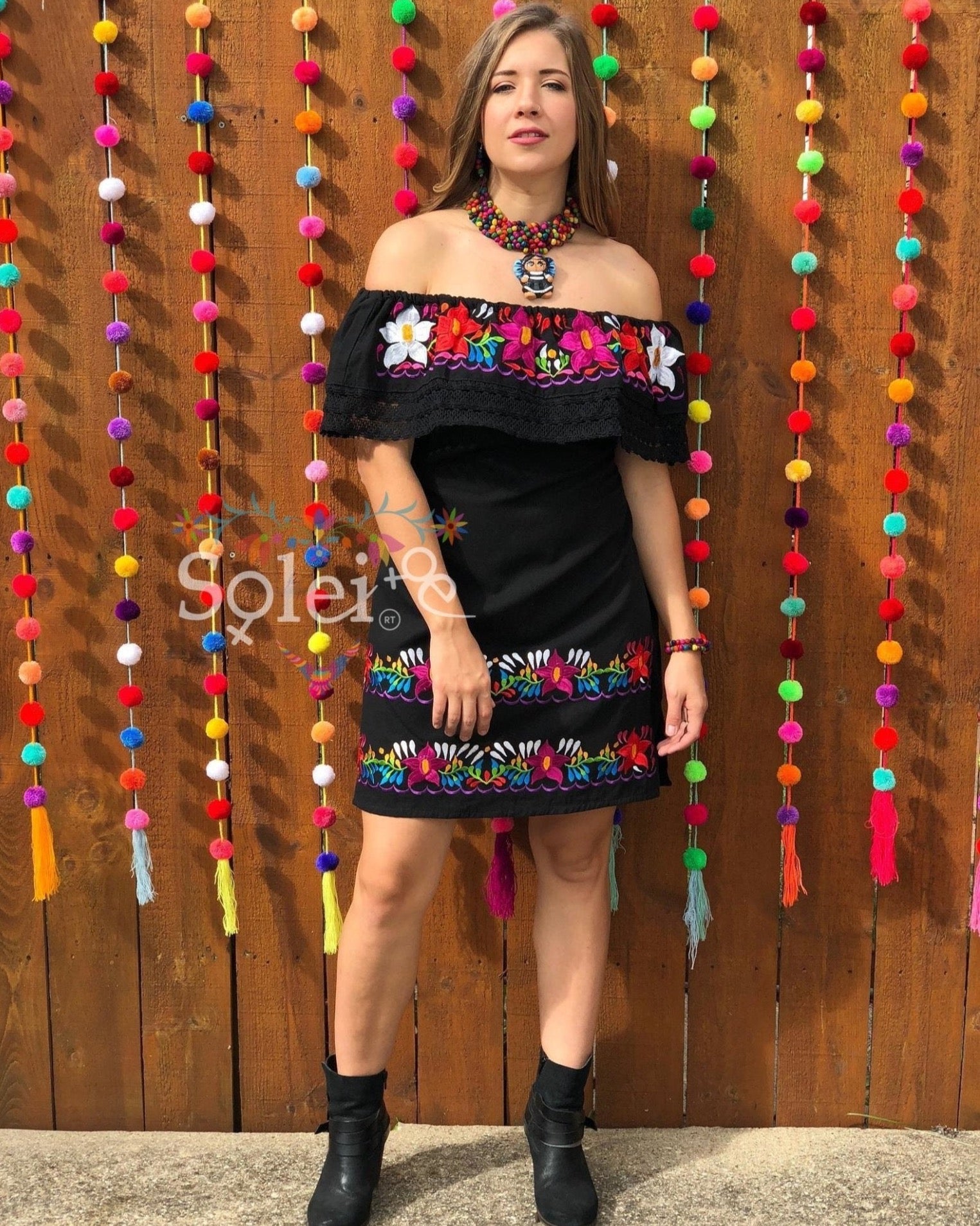Mexican peasant style dress. Off the shoulder dress with floral embroidery and lace details. Hand embroidered dress. Belt included - Solei Store