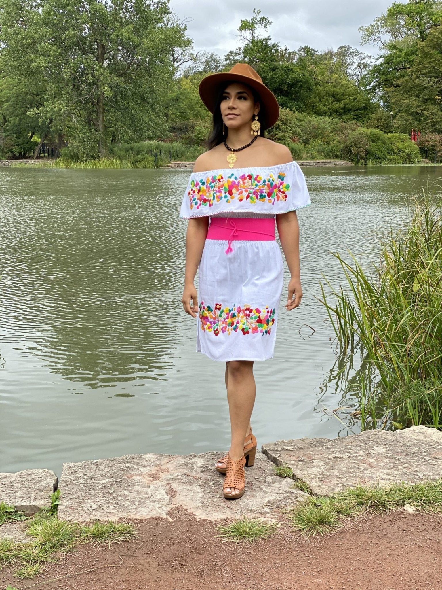 Mexican Peasant style dress. Off the shoulder dress with floral embroidery. Hand embroidered dress. Belt included - Solei Store