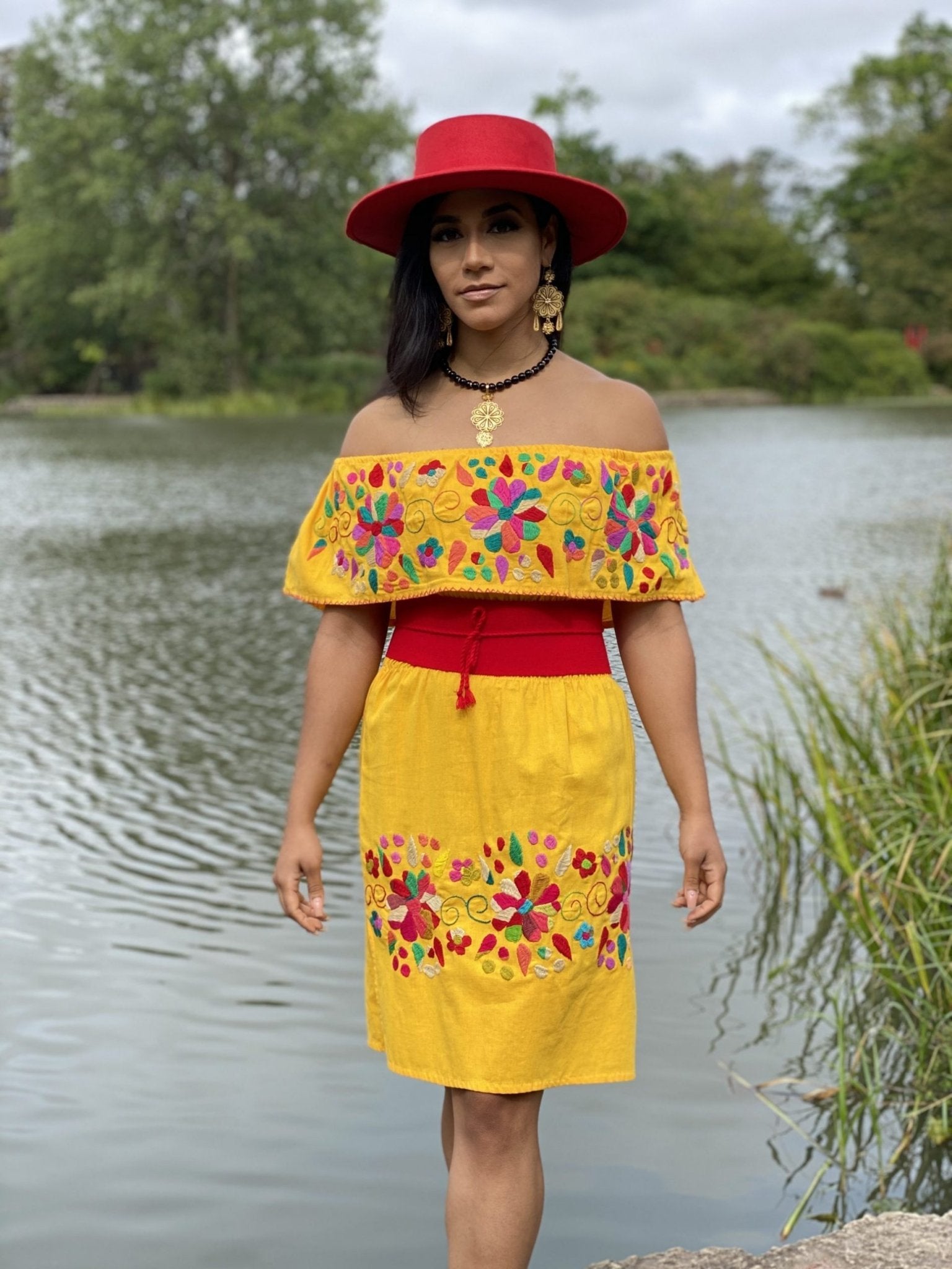Mexican Peasant style dress. Off the shoulder dress with floral embroidery. Hand embroidered dress. Belt included - Solei Store