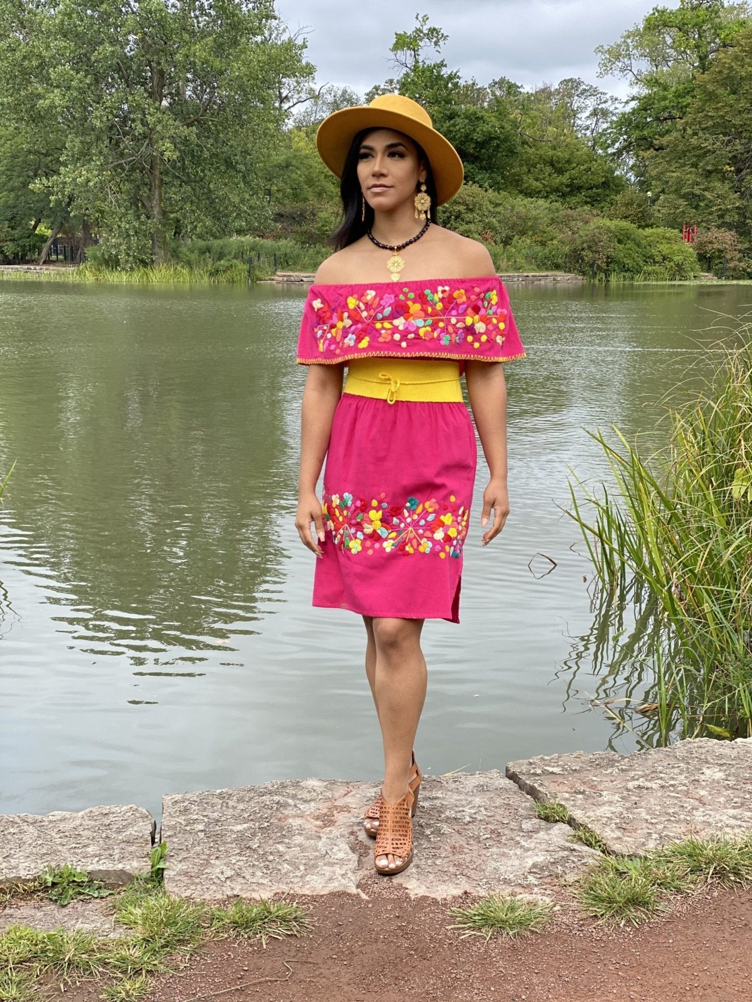 Mexican Peasant style dress. Off the shoulder dress with floral embroidery. Hand embroidered dress. Belt included - Solei Store