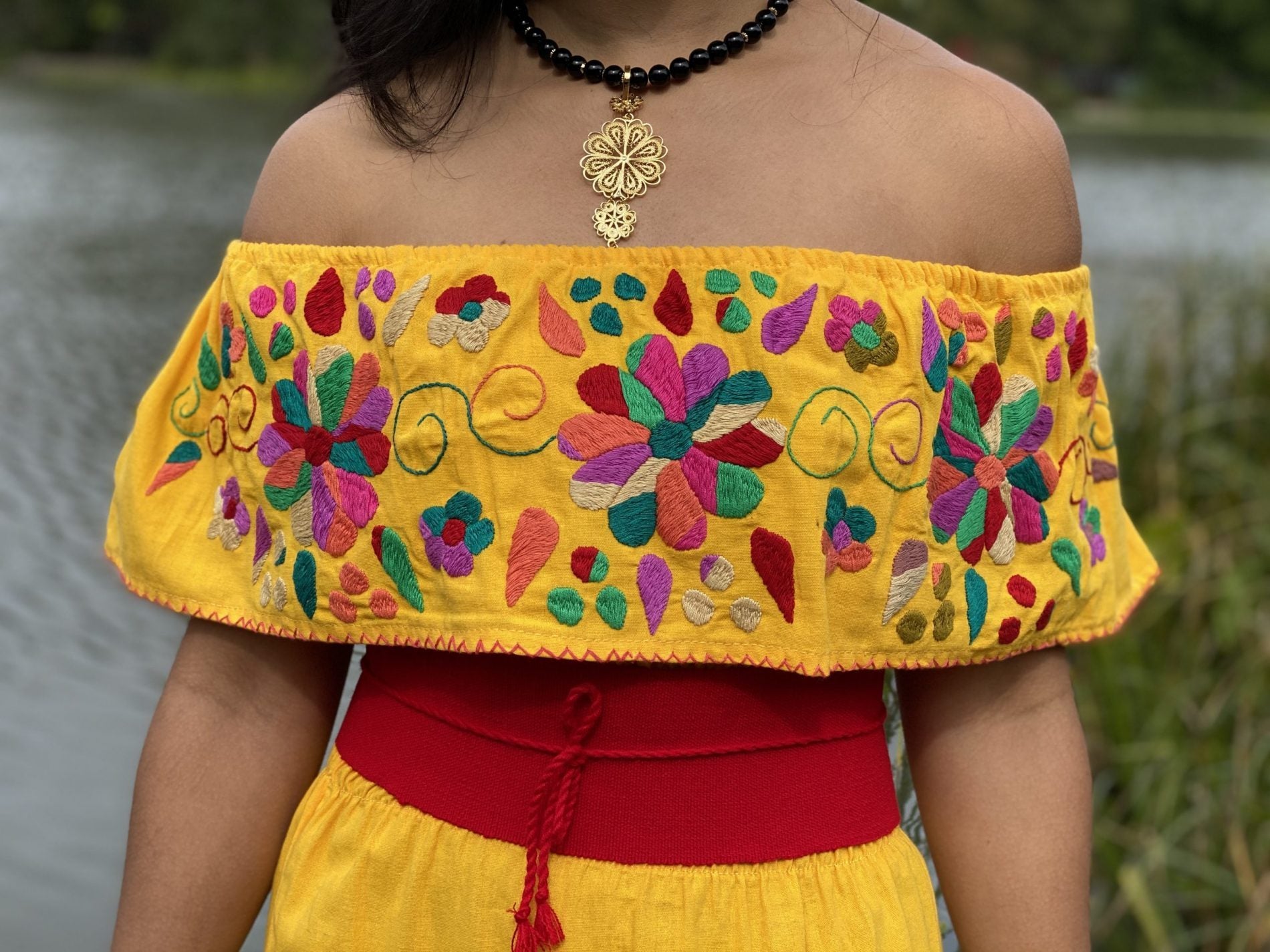 Mexican Peasant style dress. Off the shoulder dress with floral embroidery. Hand embroidered dress. Belt included - Solei Store
