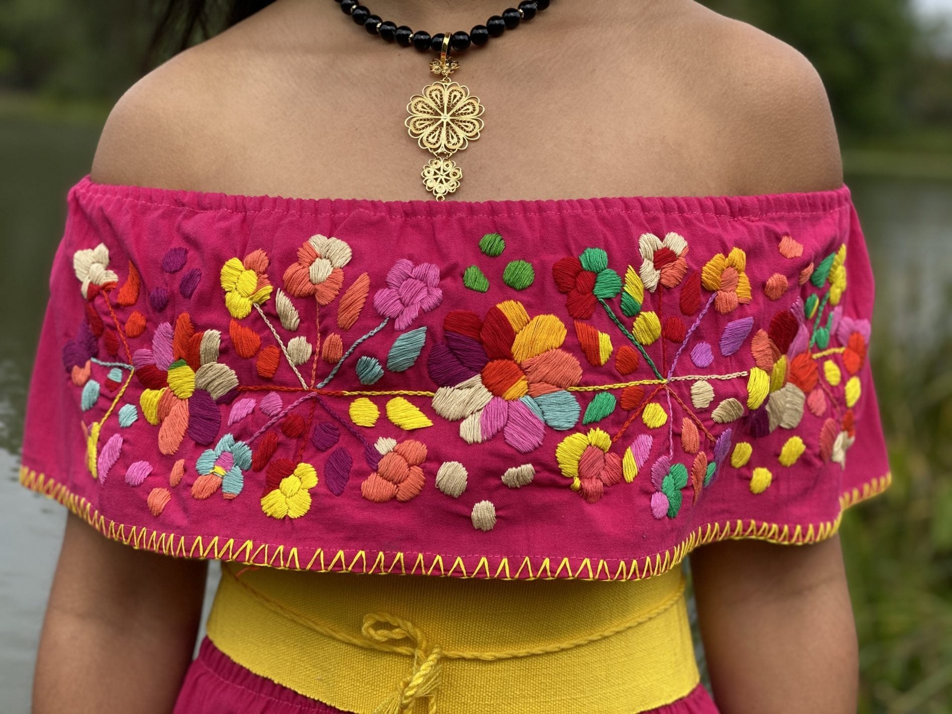 Mexican Peasant style dress. Off the shoulder dress with floral embroidery. Hand embroidered dress. Belt included - Solei Store