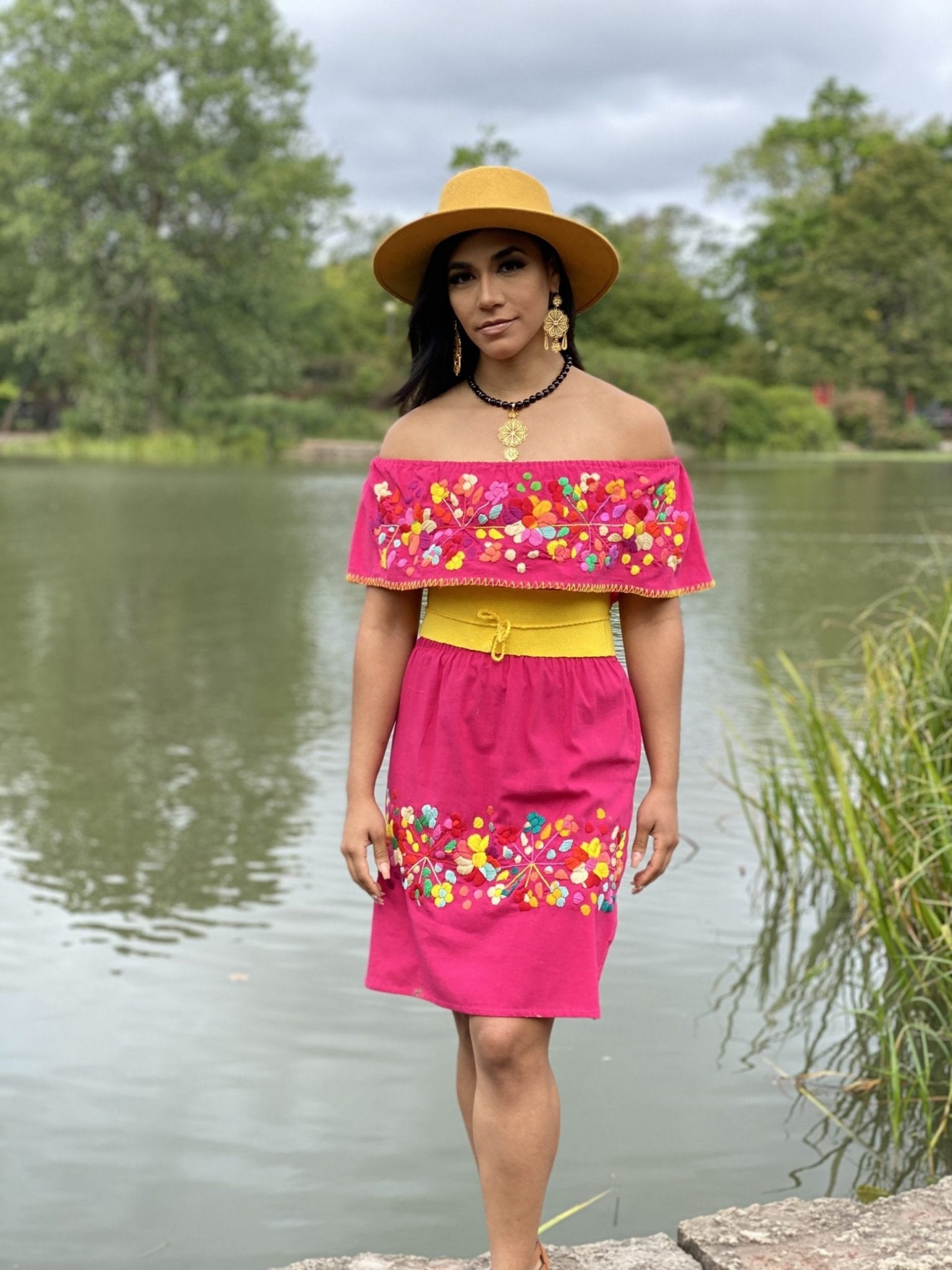 Mexican Peasant style dress. Off the shoulder dress with floral embroidery. Hand embroidered dress. Belt included - Solei Store