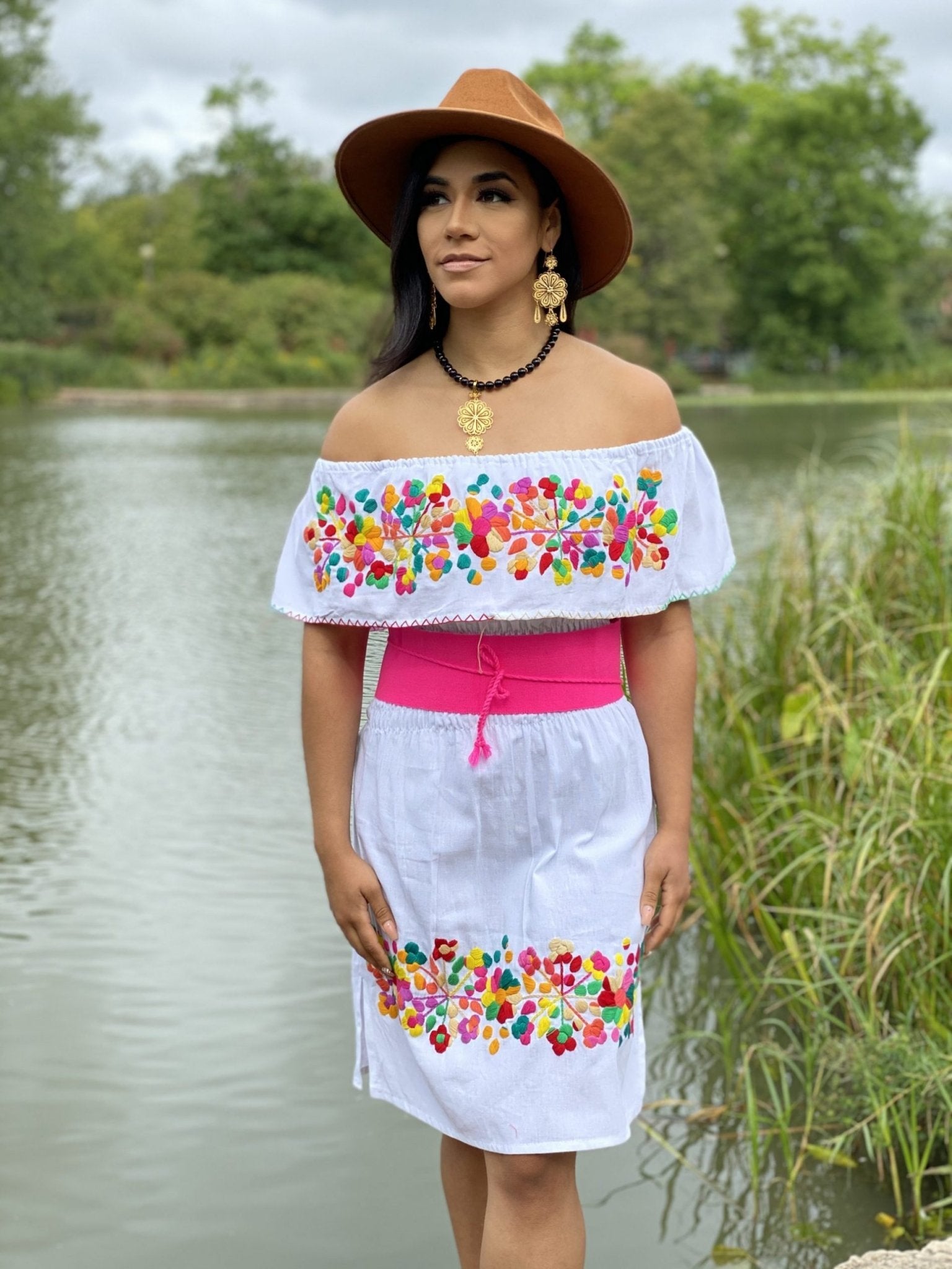 Mexican Peasant style dress. Off the shoulder dress with floral embroidery. Hand embroidered dress. Belt included - Solei Store