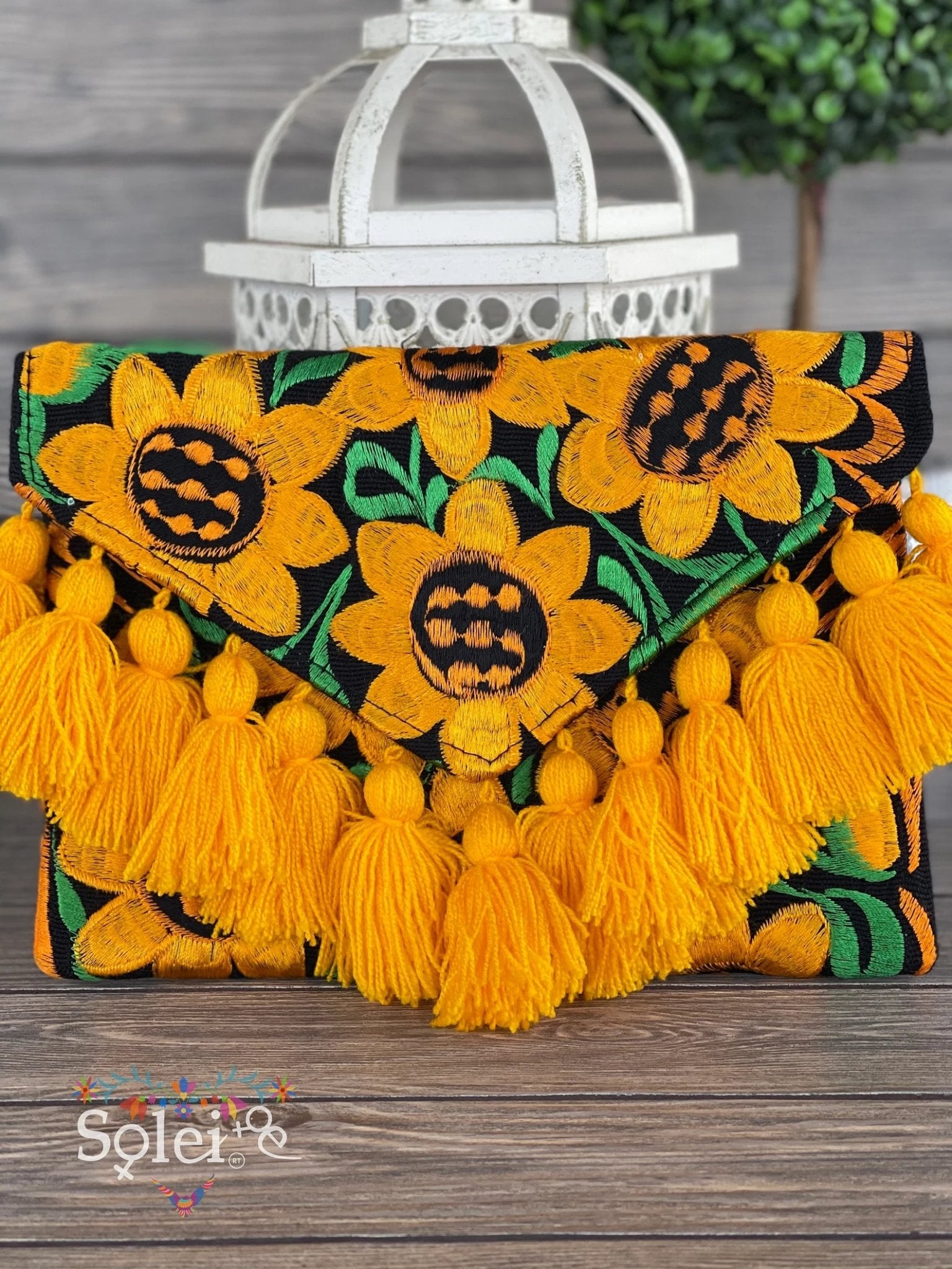 Mexican Sunflower Embroidered Purse. Bolsa Girasoles - Solei Store