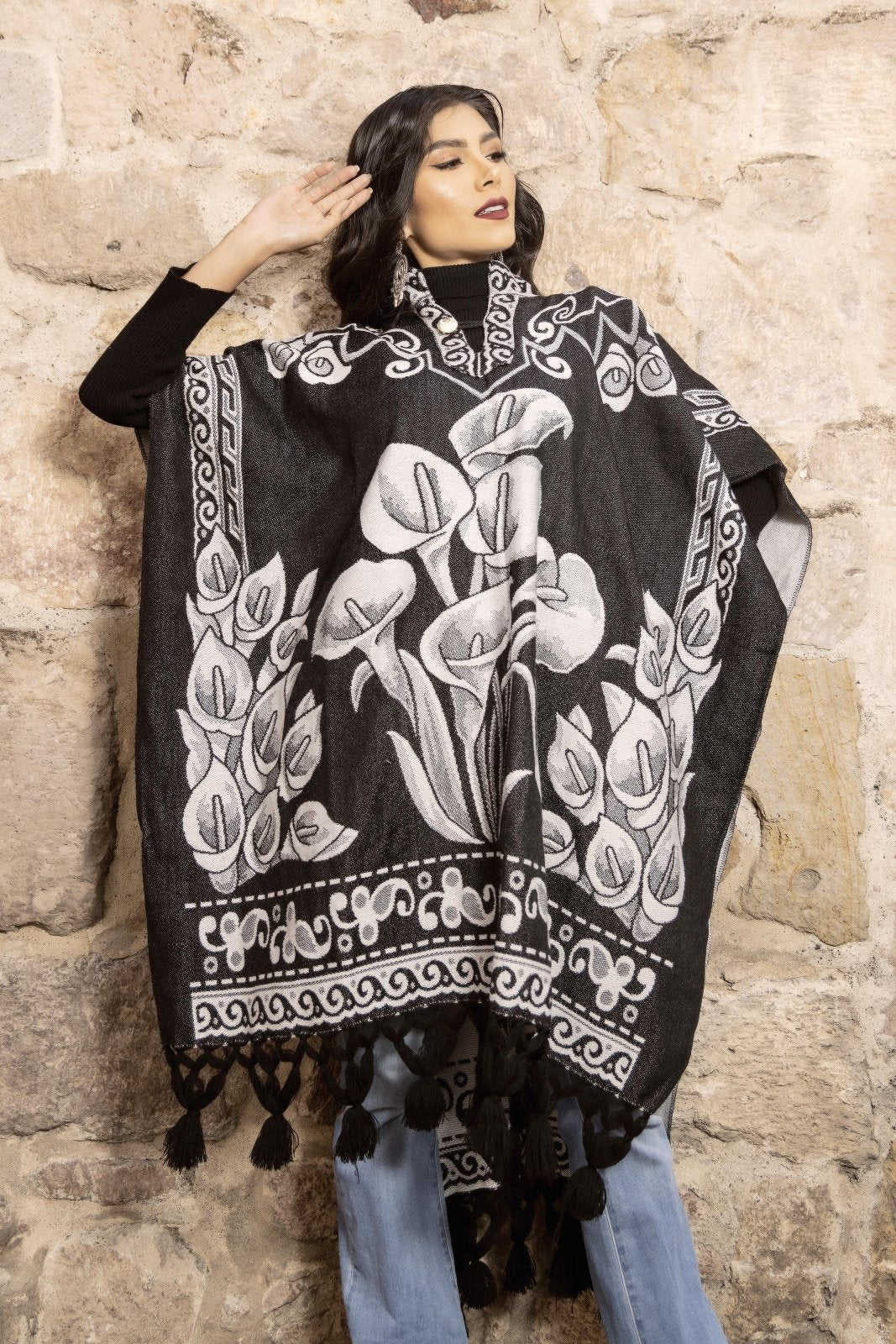 Mexican Traditional Calla Lily Poncho. Gaban Alcatraz. - Solei Store