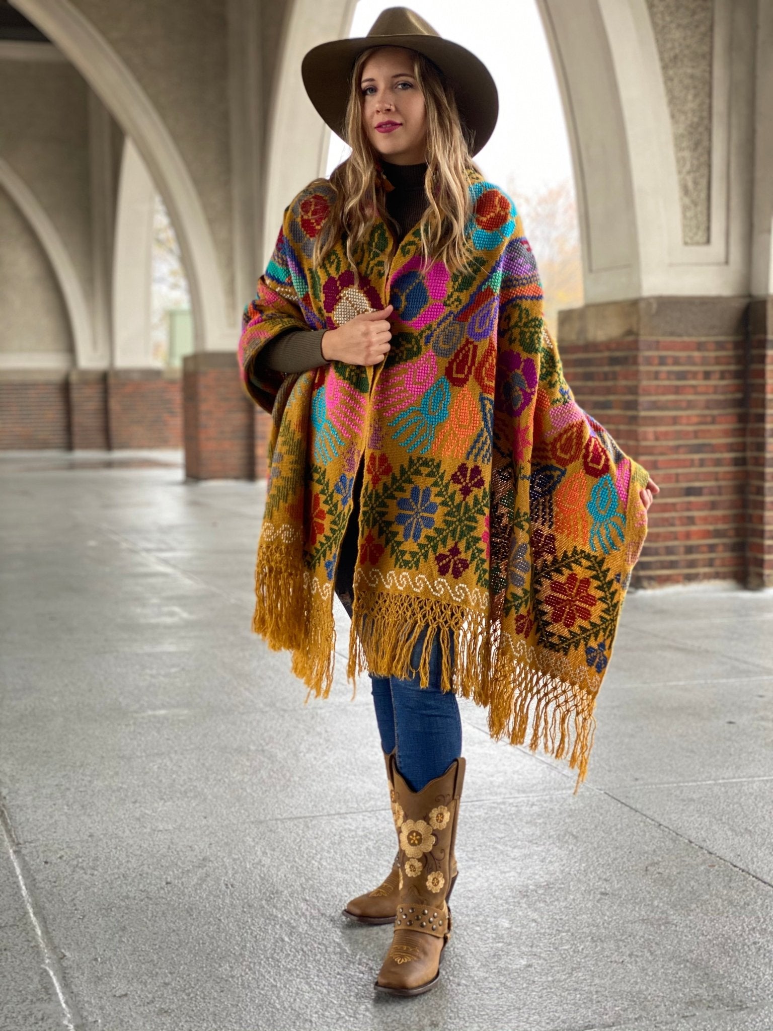 Mexican Traditional Embroidered Shawl. Rebozo Pavo Doble - Solei Store