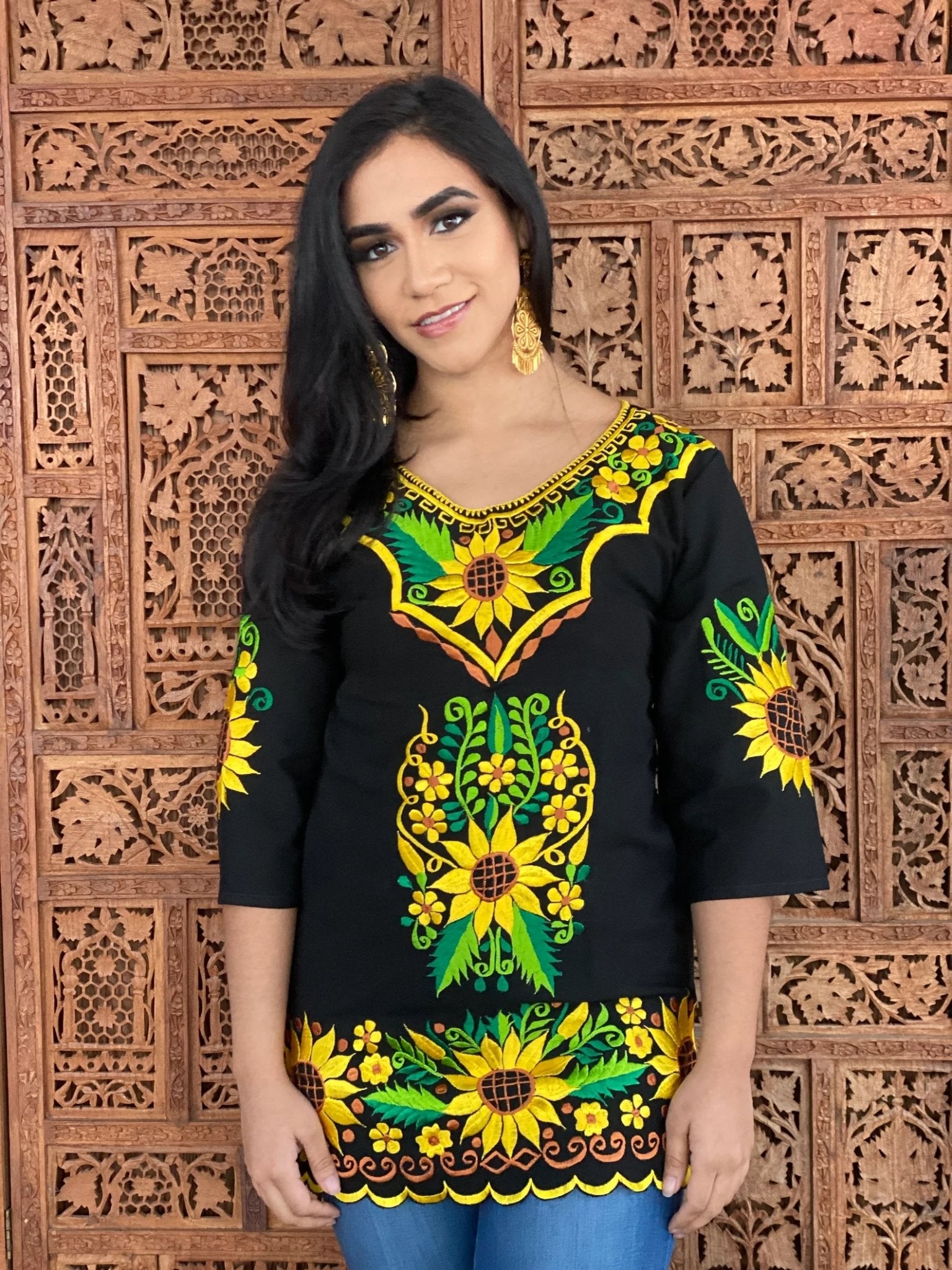 Mexican Traditional Sunflower Embroidered Blouse. Bluson Kimono Girasoles - Solei Store