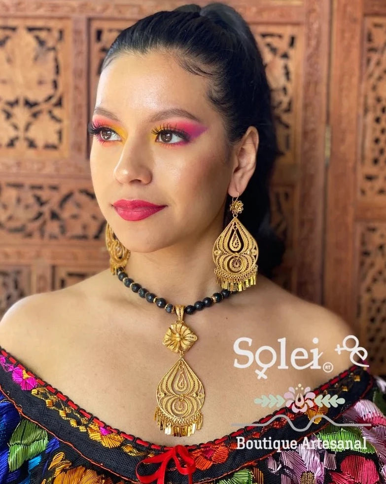 Mexicans Filigree Earrings and Necklace. Set Pera Gota Perlas Negro (Dorado). - Solei Store