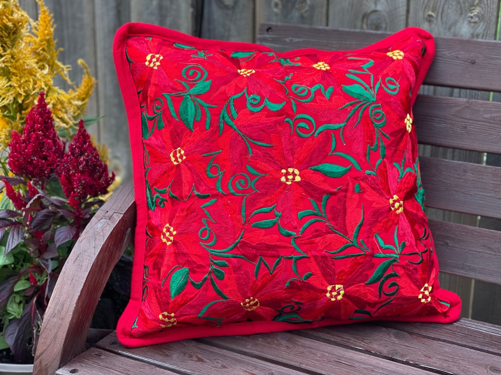 Poinsettia Pillow Case - Solei Store