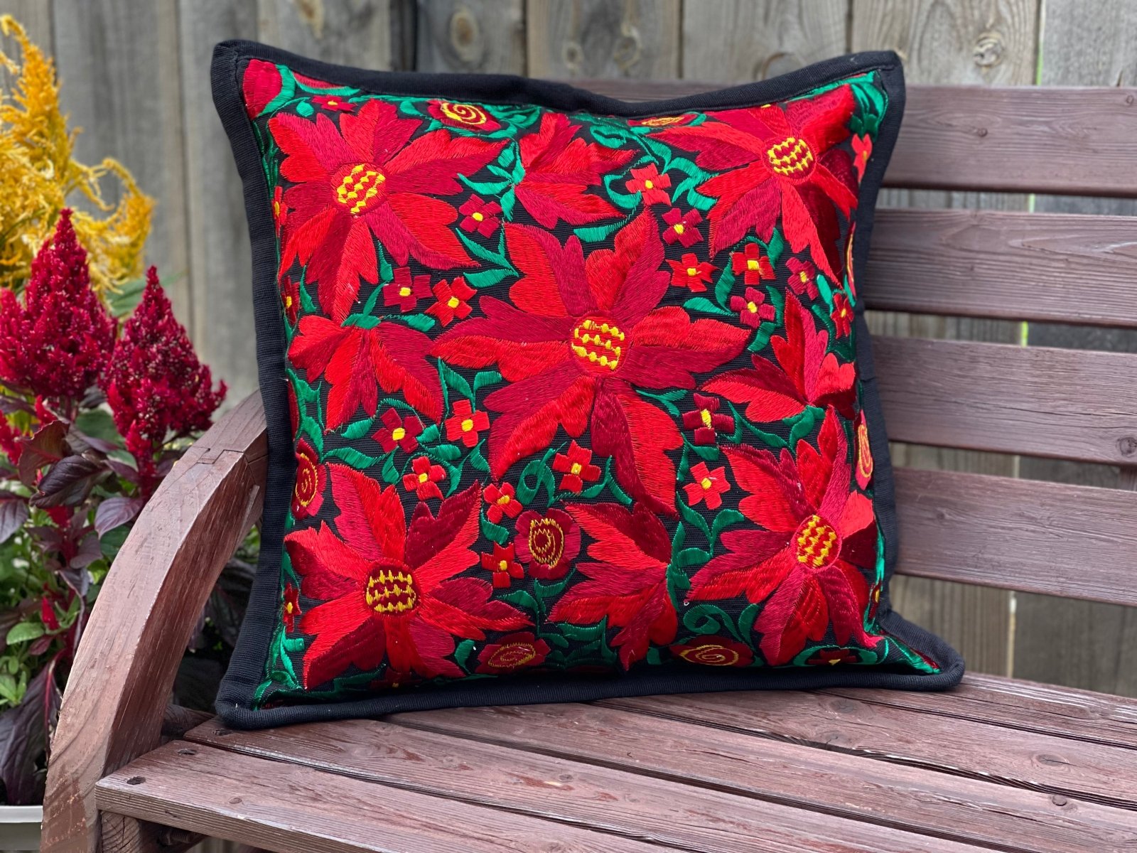 Poinsettia Pillow Case - Solei Store
