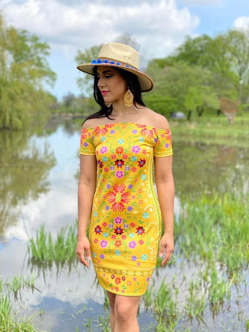 Short dress with Mexican floral print. Form-fitting fashion dress. Off-the-shoulder dress. Colorful floral design. Sexy dress. - Solei Store