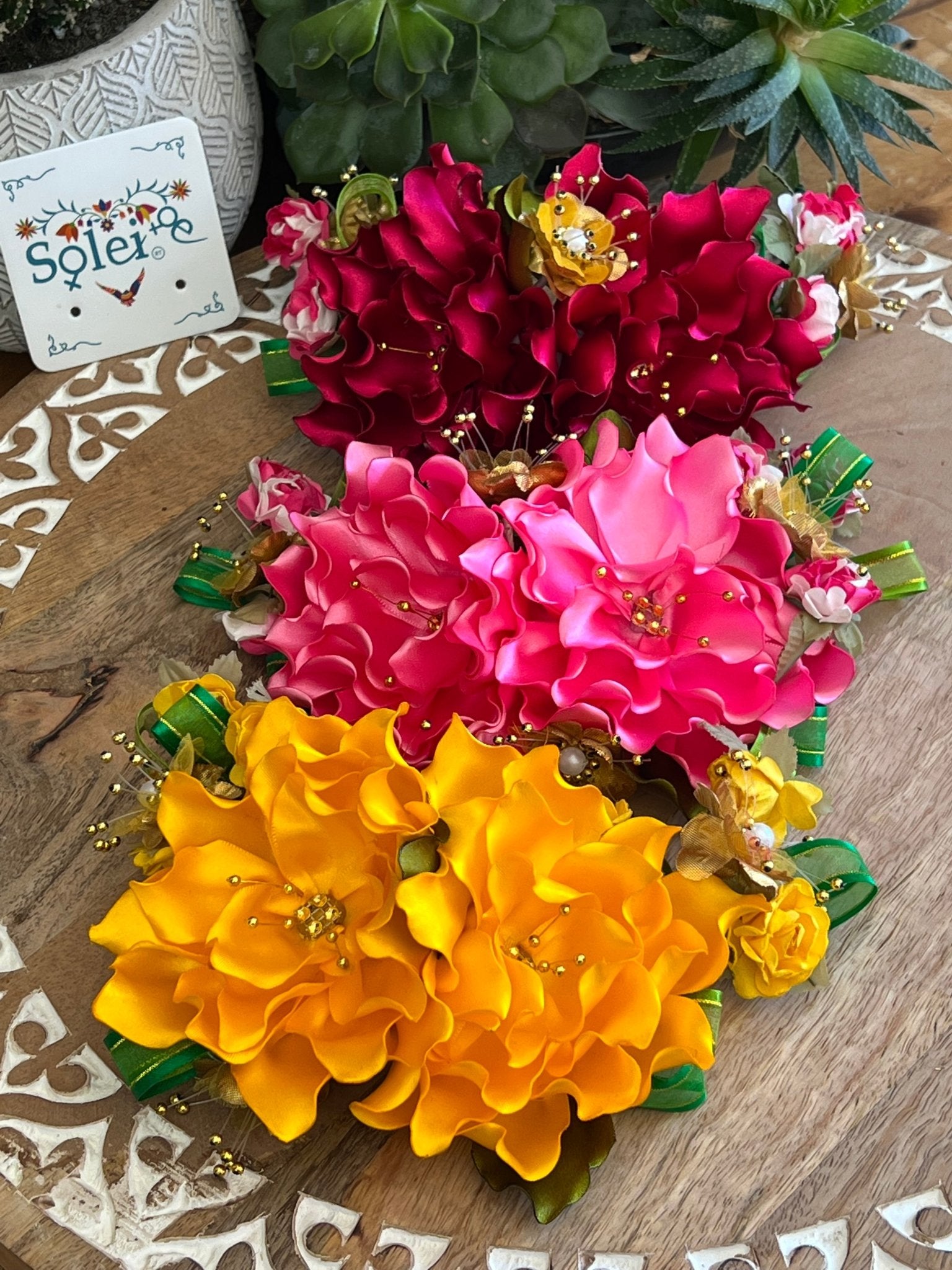 Traditional Mexican Floral Headpiece. Citlali Sencillo Hairpiece. - Solei Store