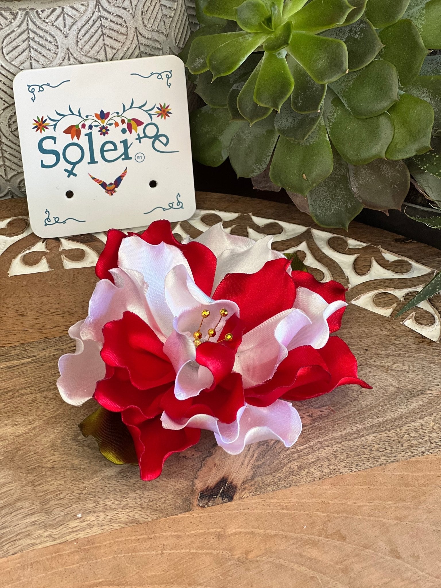 Traditional Mexican Floral Headpiece. Flor Tehuana Bicolor. - Solei Store