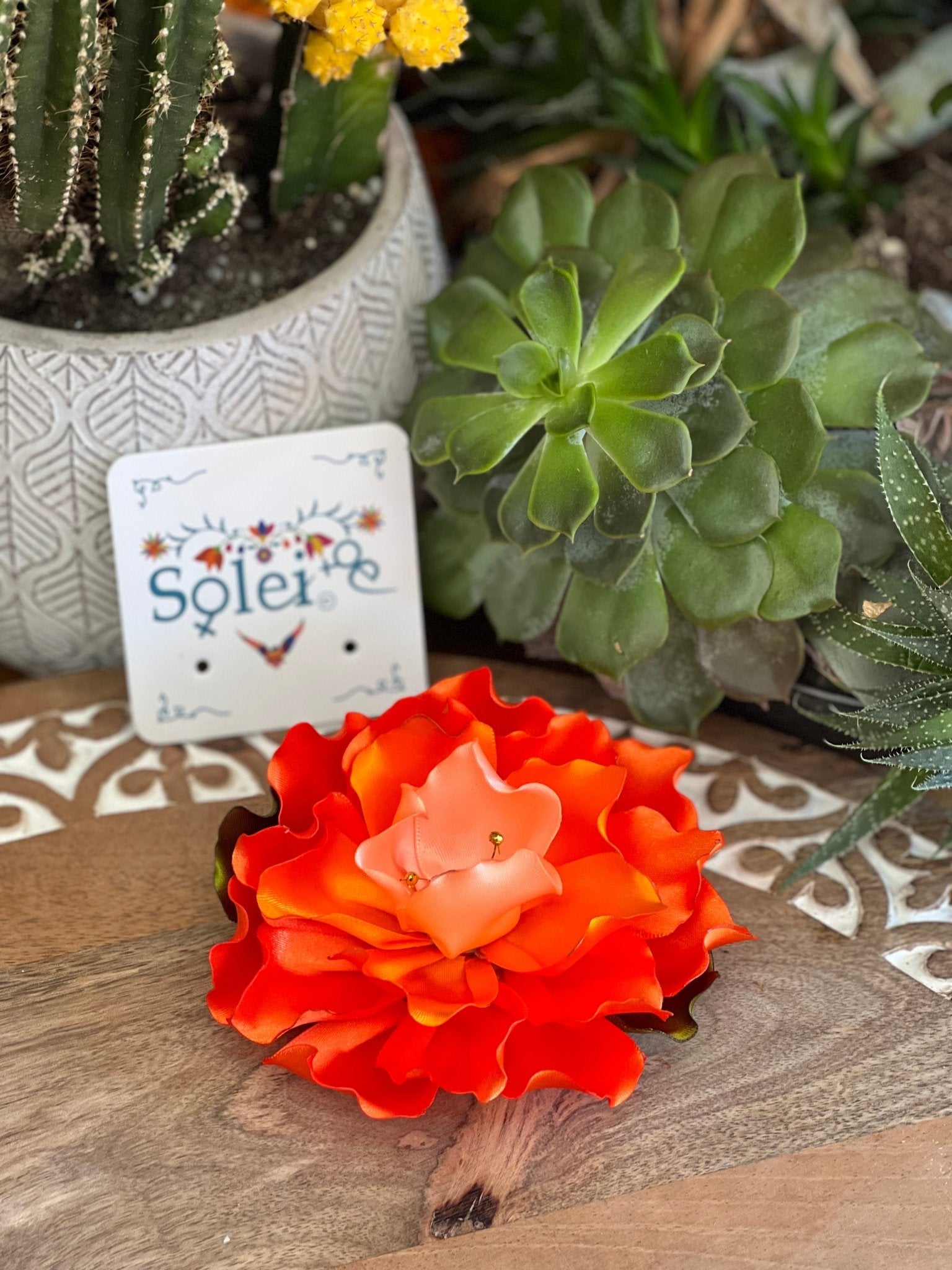 Traditional Mexican Floral Headpiece. Flor Tehuana Bicolor. - Solei Store