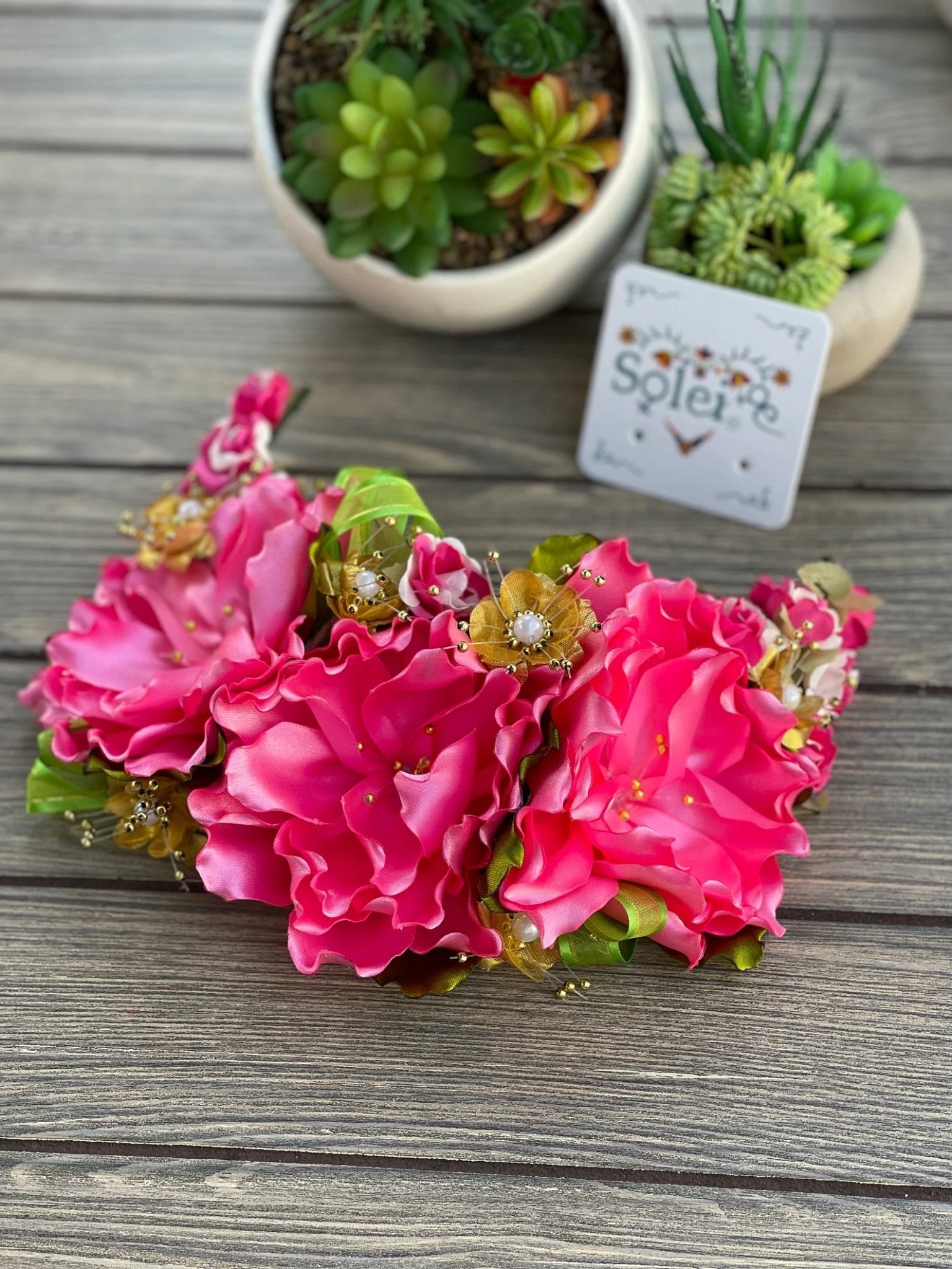 Traditional Mexican Floral Headpiece. Tocado Citlali - Solei Store