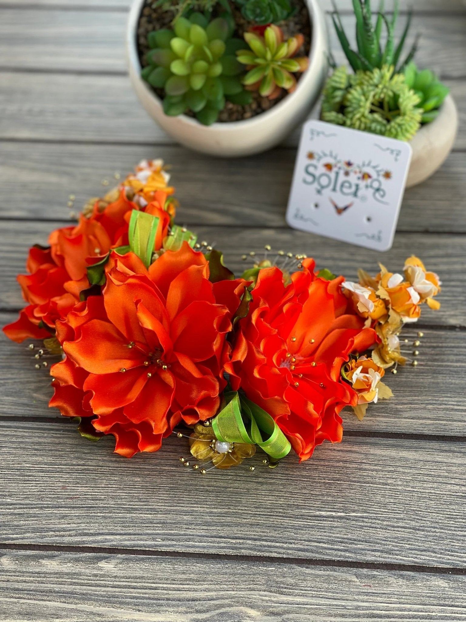 Traditional Mexican Floral Headpiece. Tocado Citlali - Solei Store