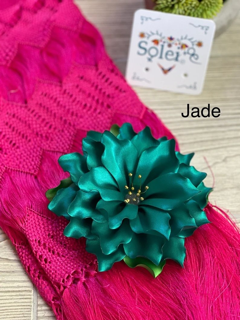 Traditional Mexican Flower Headpiece. Womens Flower Headpiece. Flor Tehuana - Solei Store
