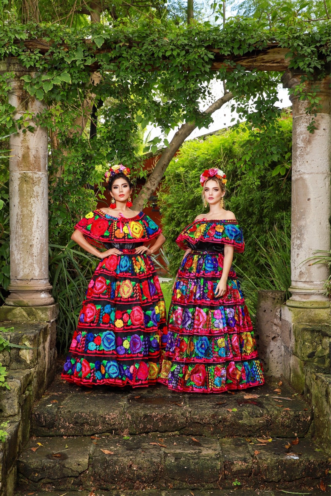 Traditional Mexican Folkloric Chiapaneco Doble Ruedo Dress in Black with Multicolor Embroidery