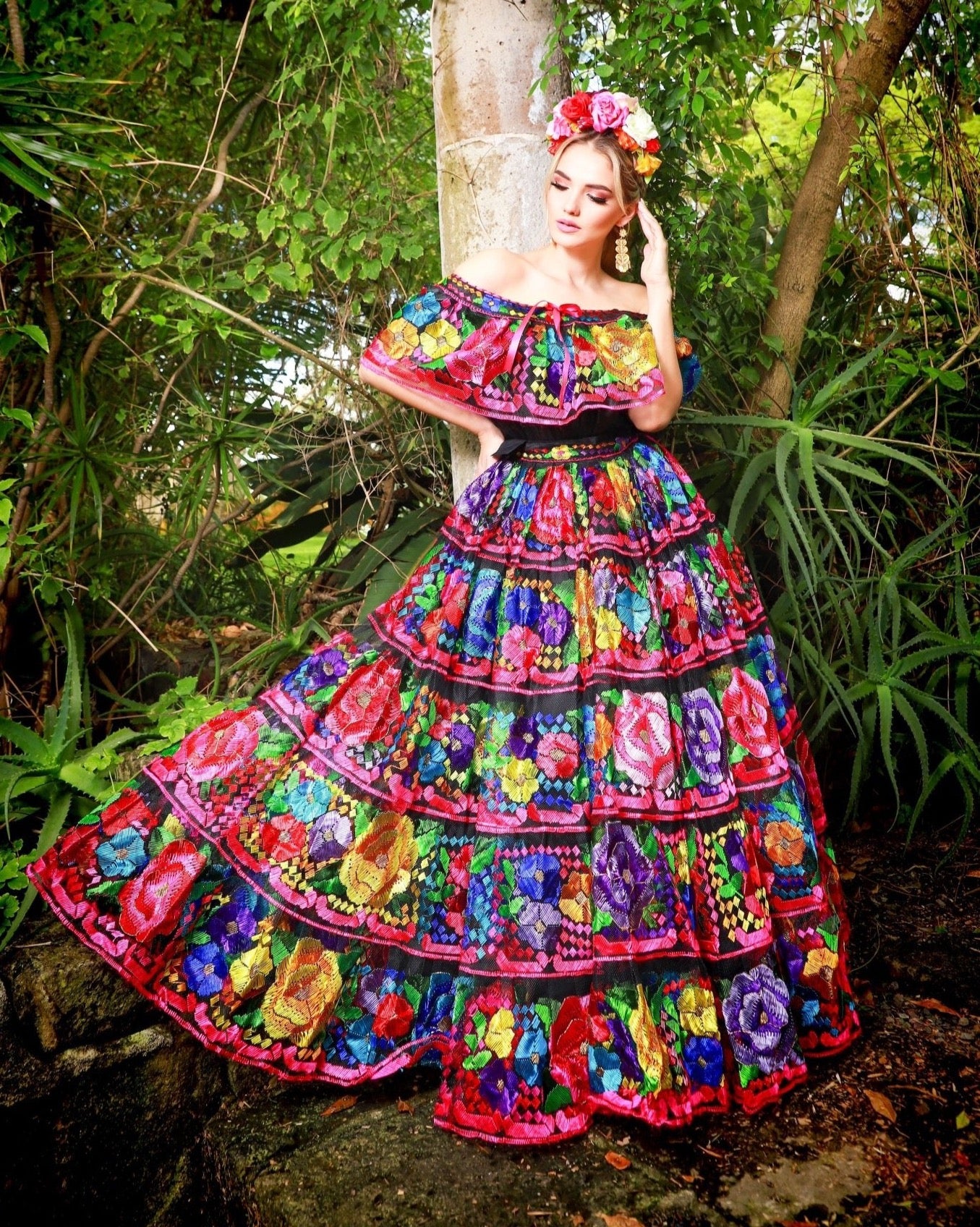 Traditional Mexican Folkloric Chiapaneco Doble Ruedo Dress in Black with Multicolor Embroidery