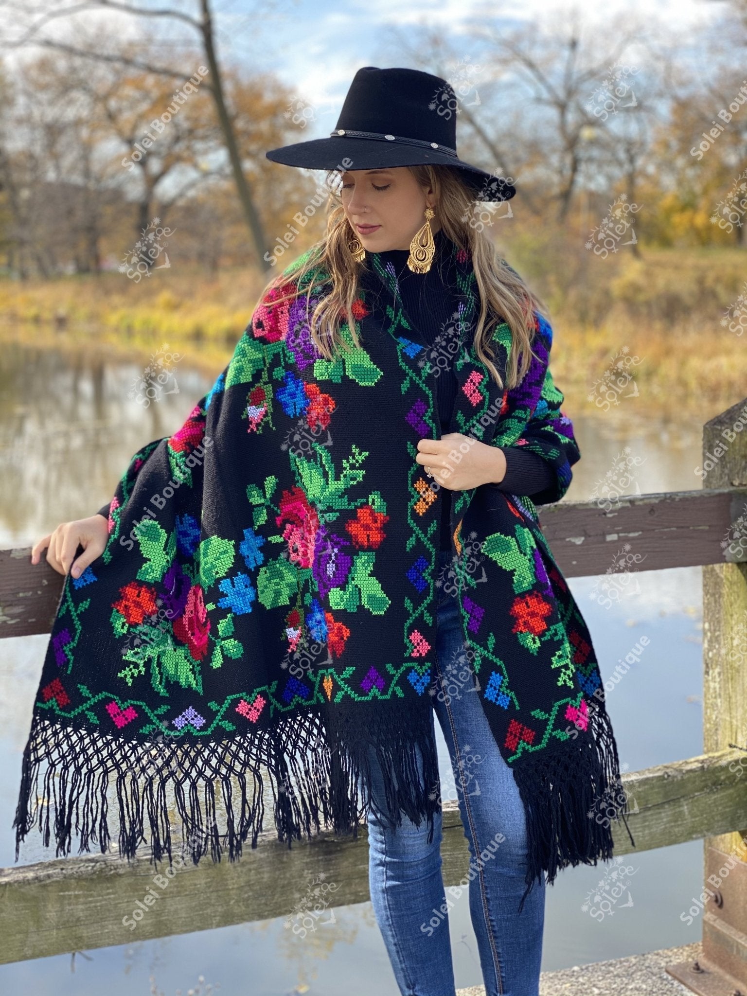 Traditional Mexican Hand Embroidered Shawl. Rebozo Flores - Solei Store