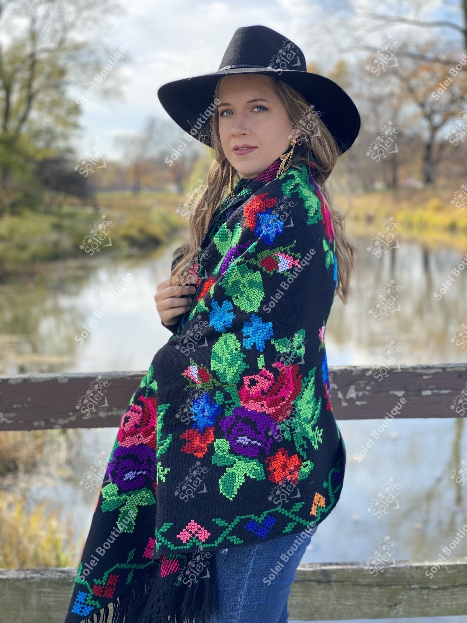Traditional Mexican Hand Embroidered Shawl. Rebozo Flores - Solei Store