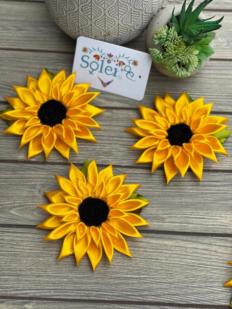 Traditional Mexican Sunflower Headpiece. Womens Flower Headpiece. Sunflower Hair Clip - Solei Store